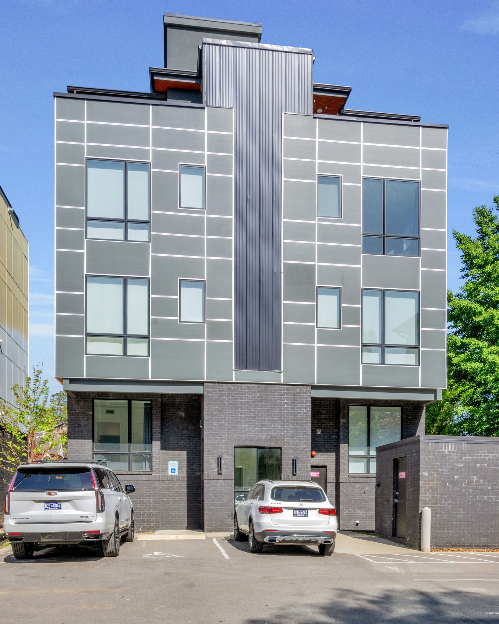 3131 Long Blvd Unit: 101