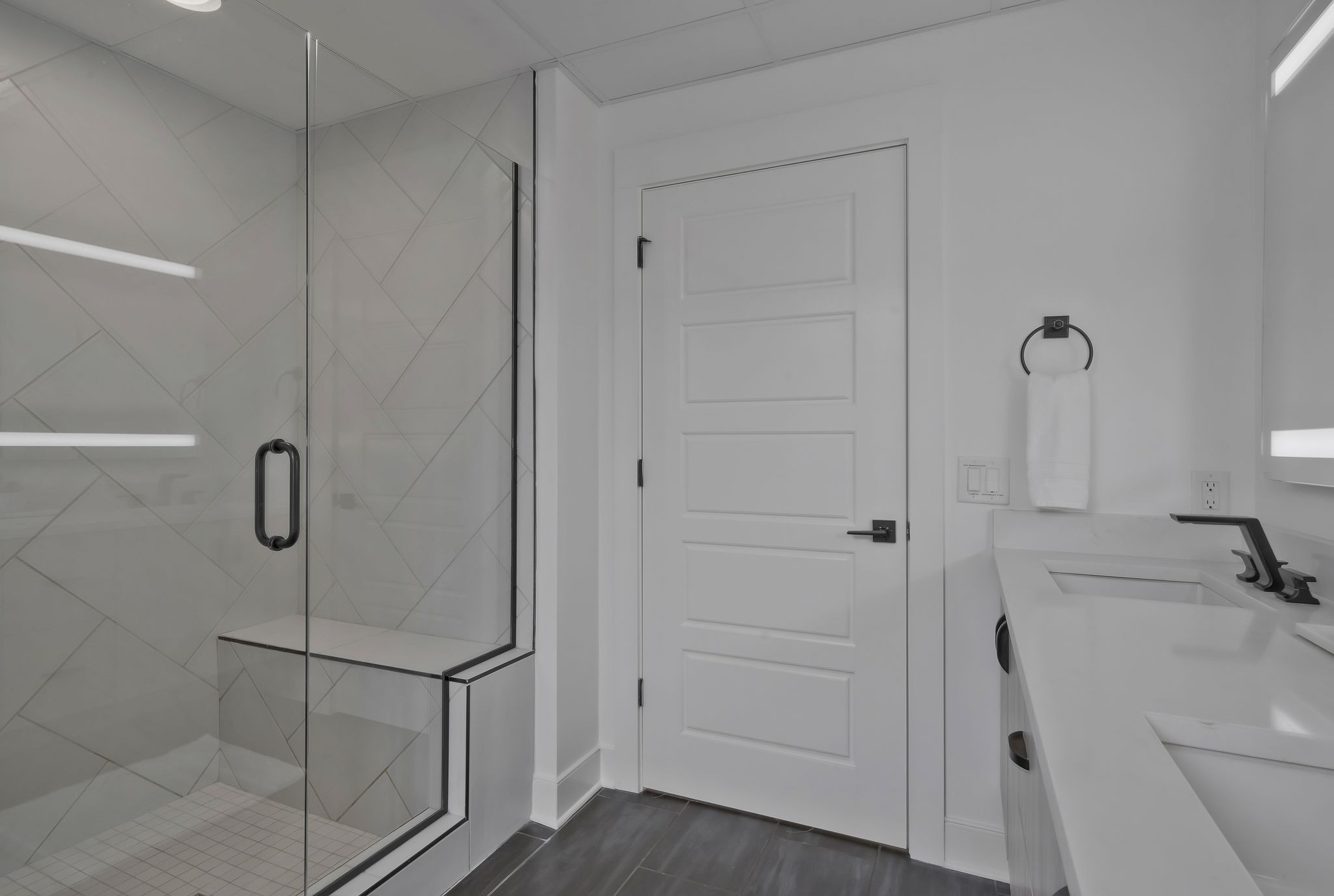 3131 Long Blvd Unit: 101