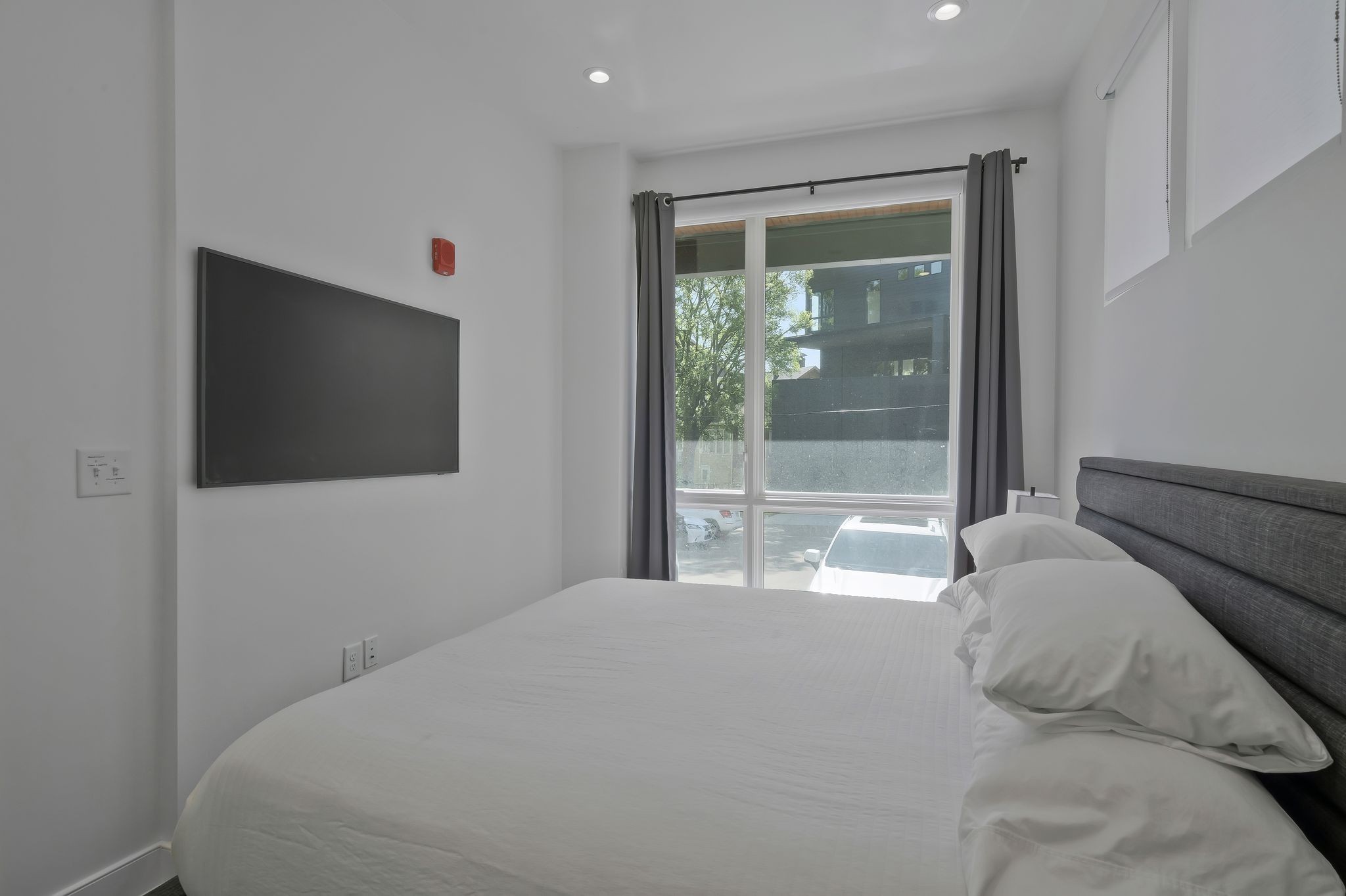3131 Long Blvd Unit: 101