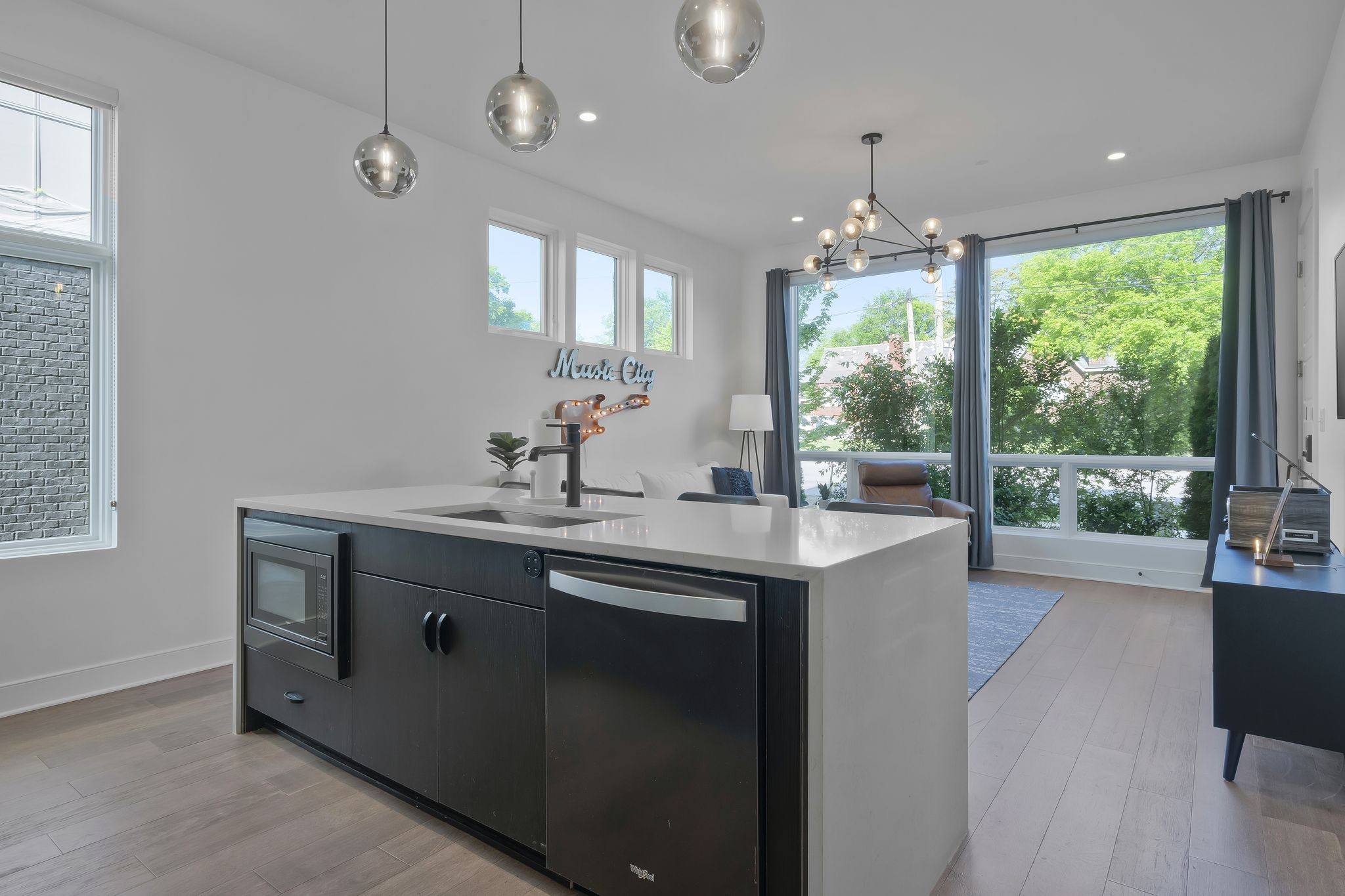 3131 Long Blvd Unit: 101