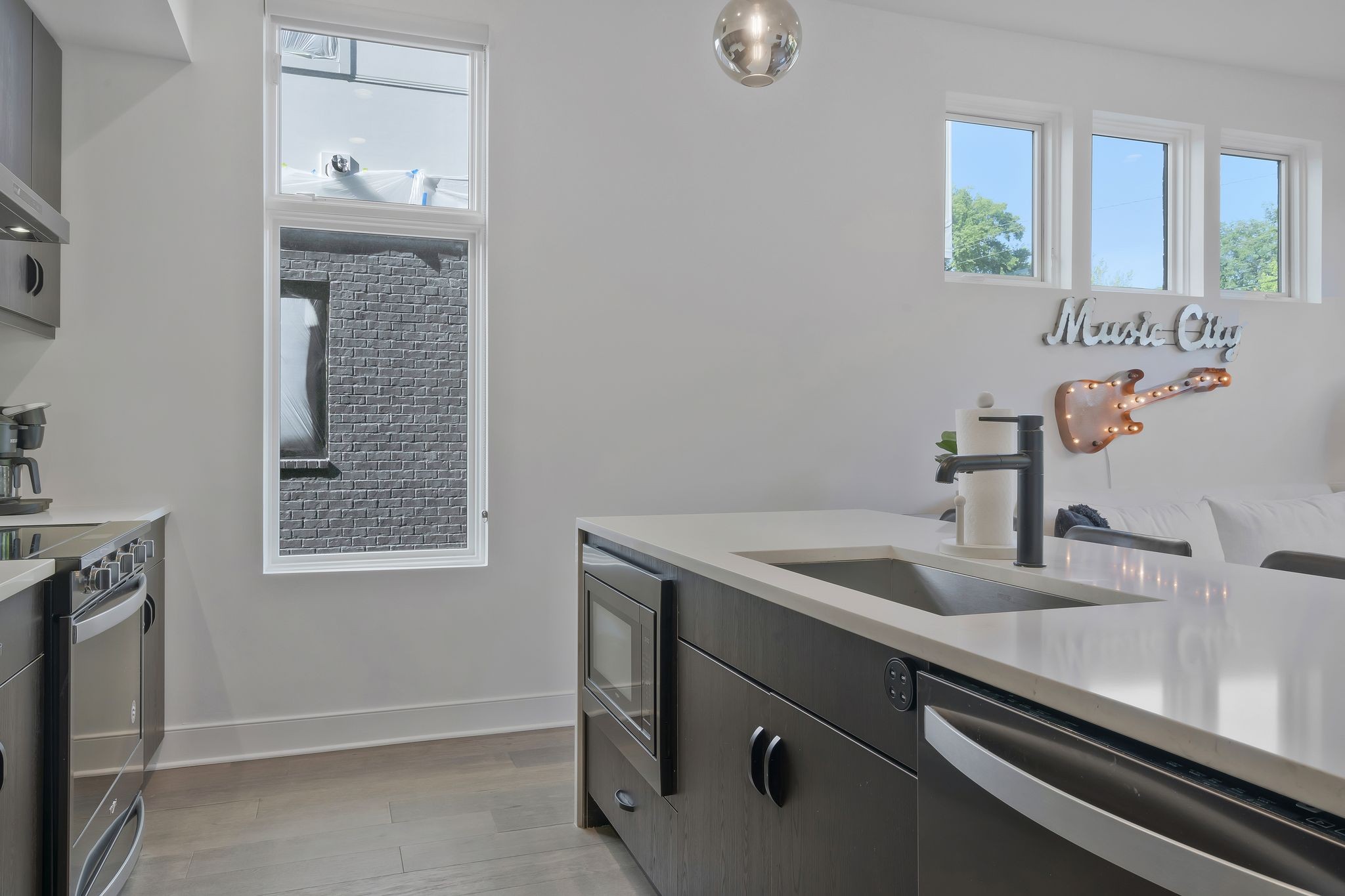 3131 Long Blvd Unit: 101