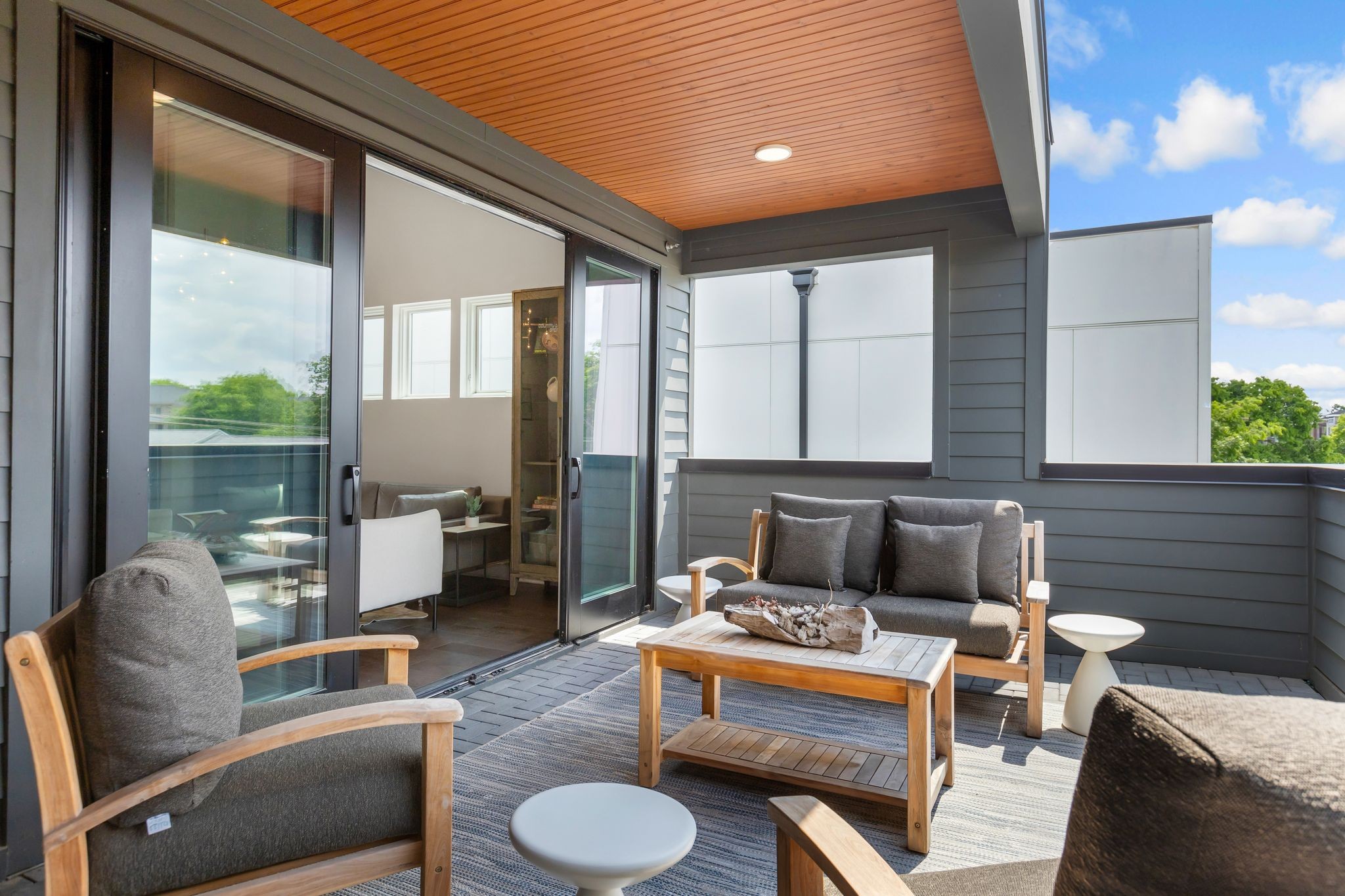 3131 Long Blvd Unit: 301