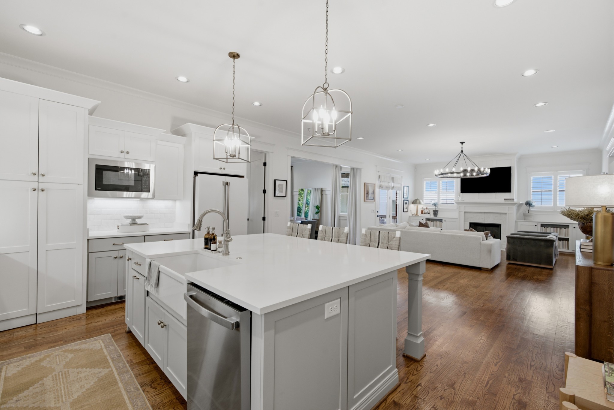 704 Estes Rd