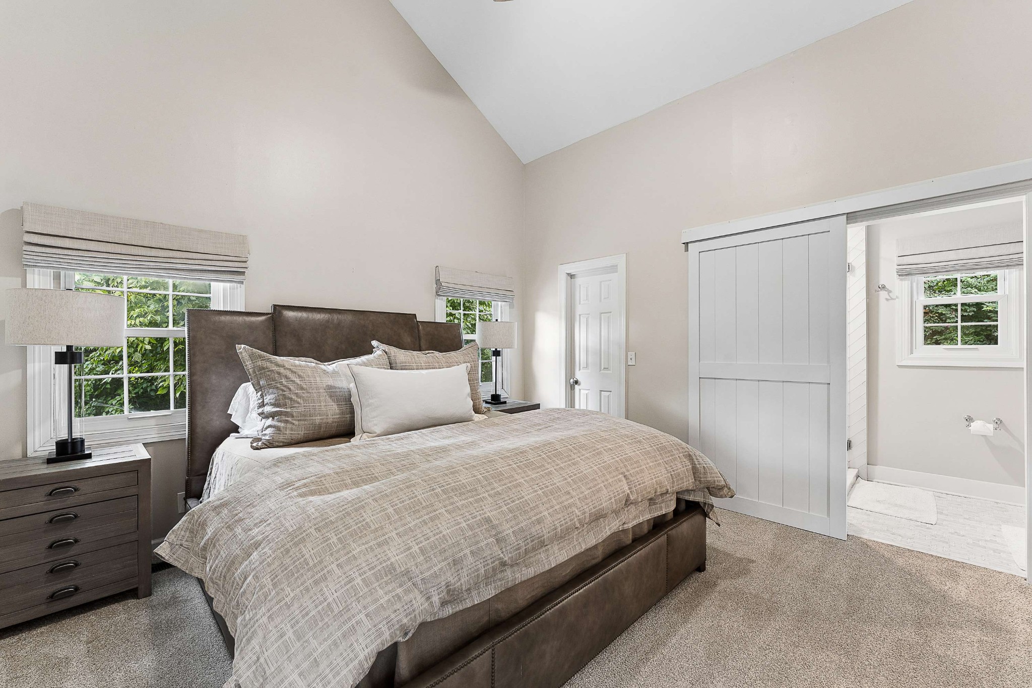 3724 Woodmont Ln