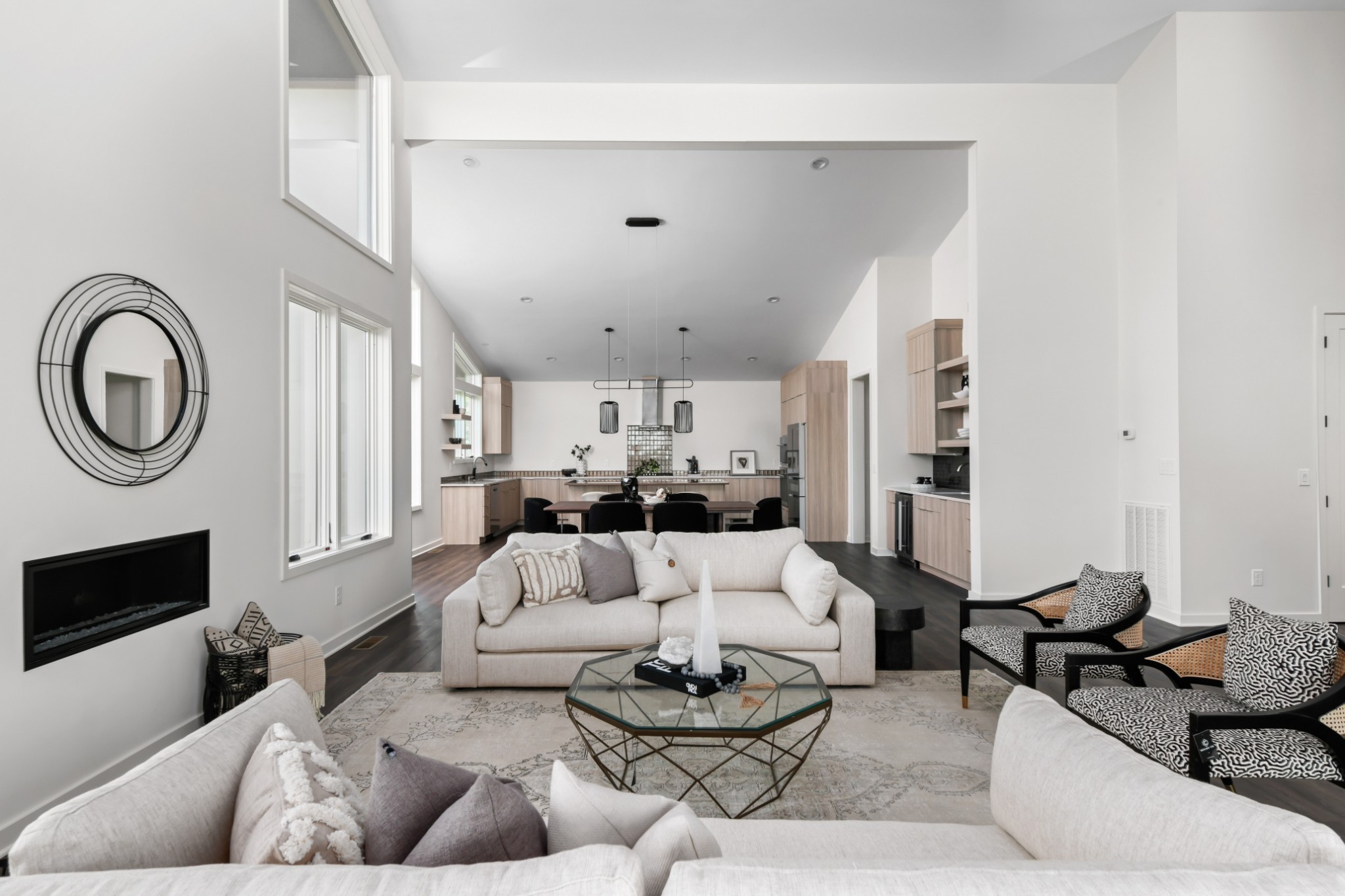 5812 Woodland Hills Dr