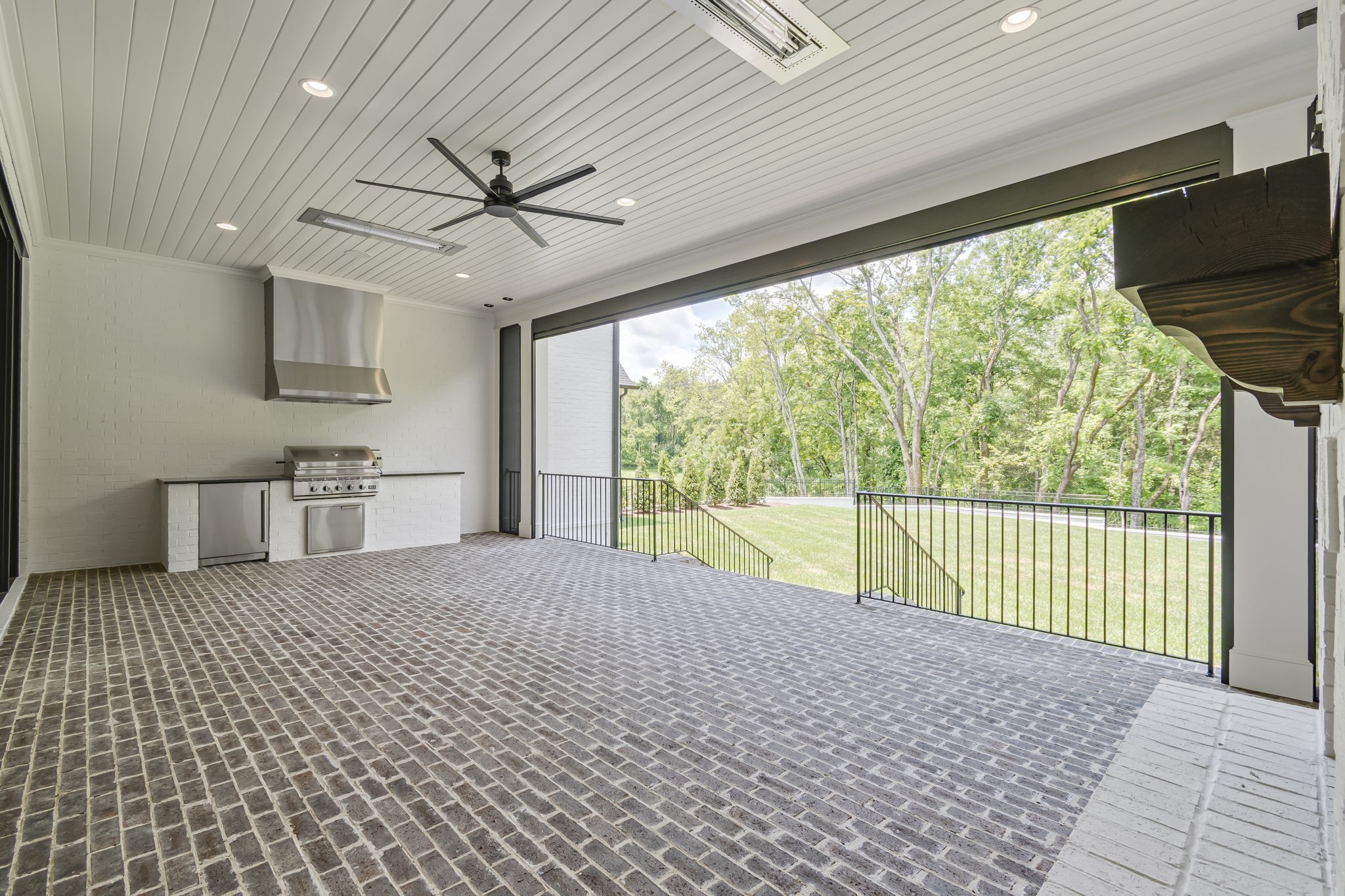 1669 Heartwood Ln