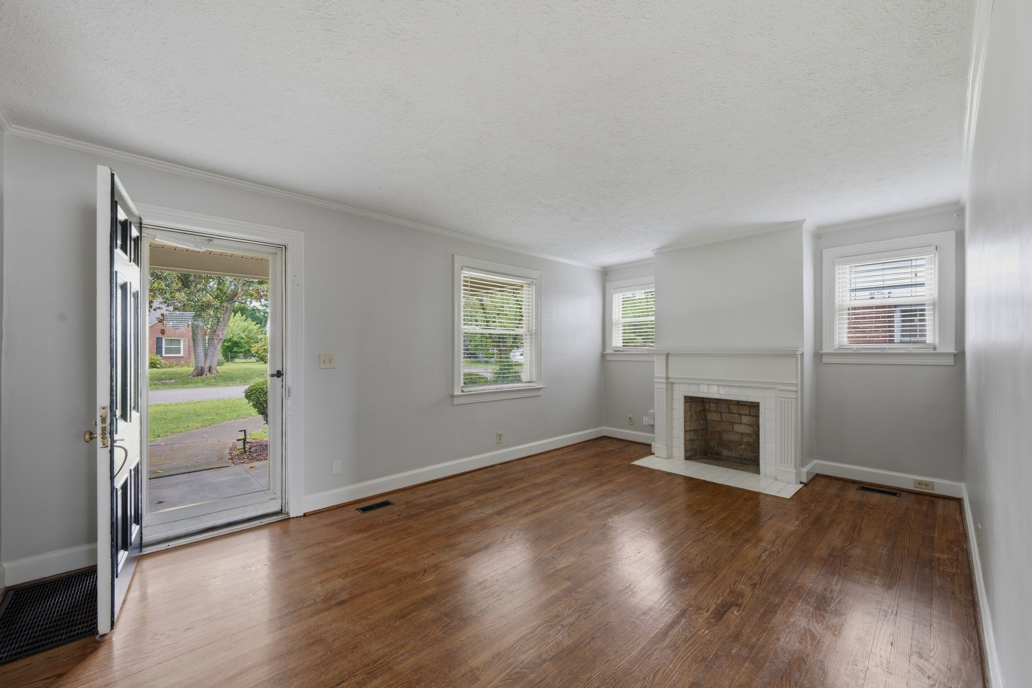 245 Thuss Ave