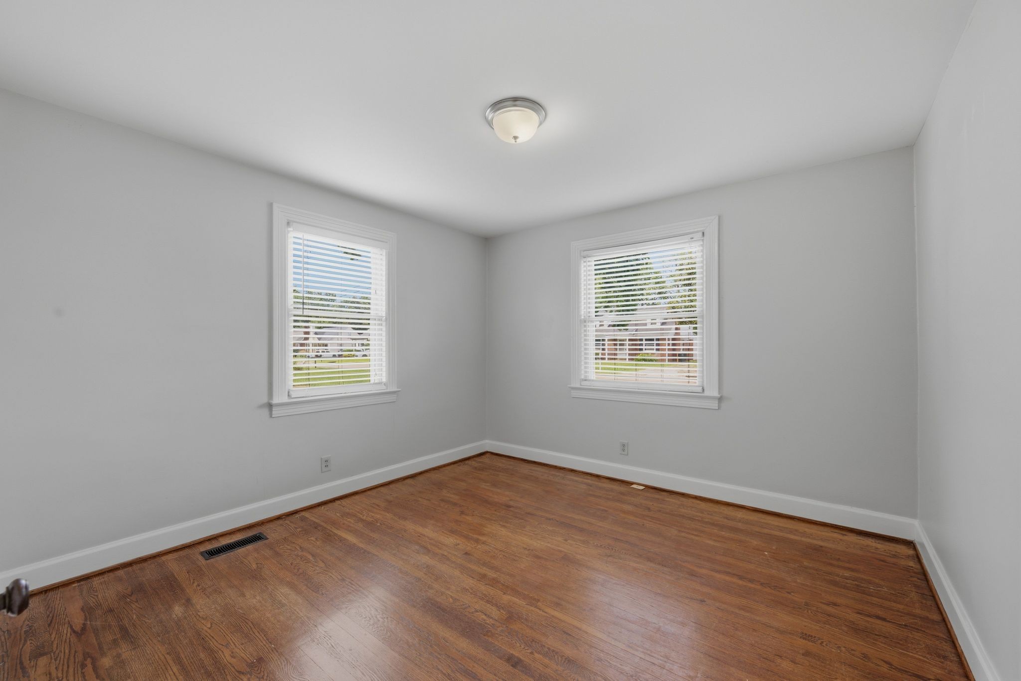 245 Thuss Ave