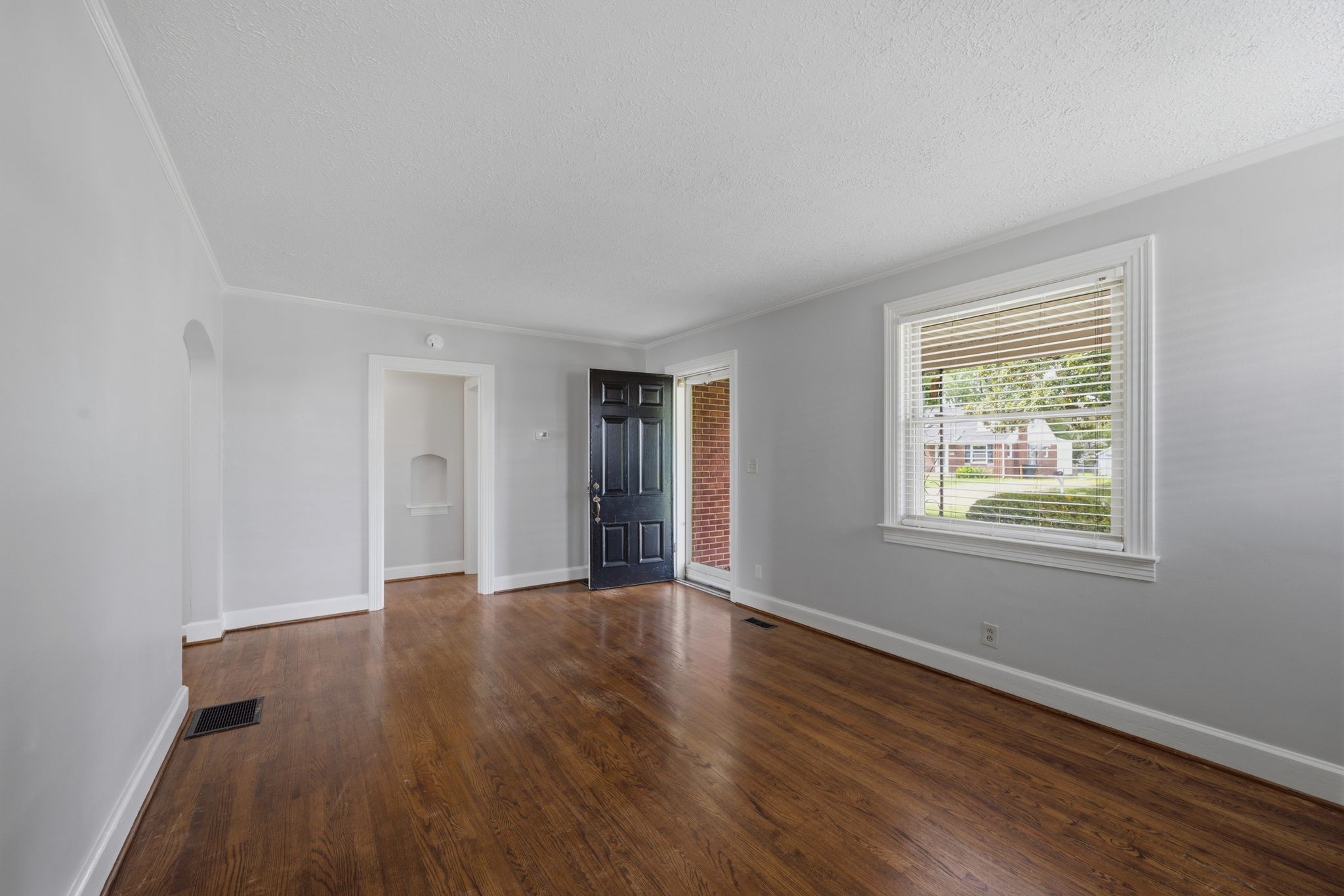 245 Thuss Ave