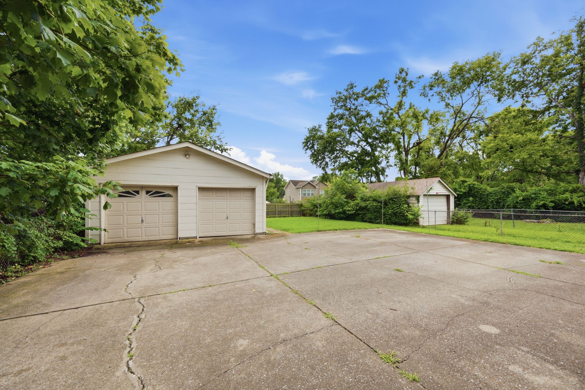 245 Thuss Ave
