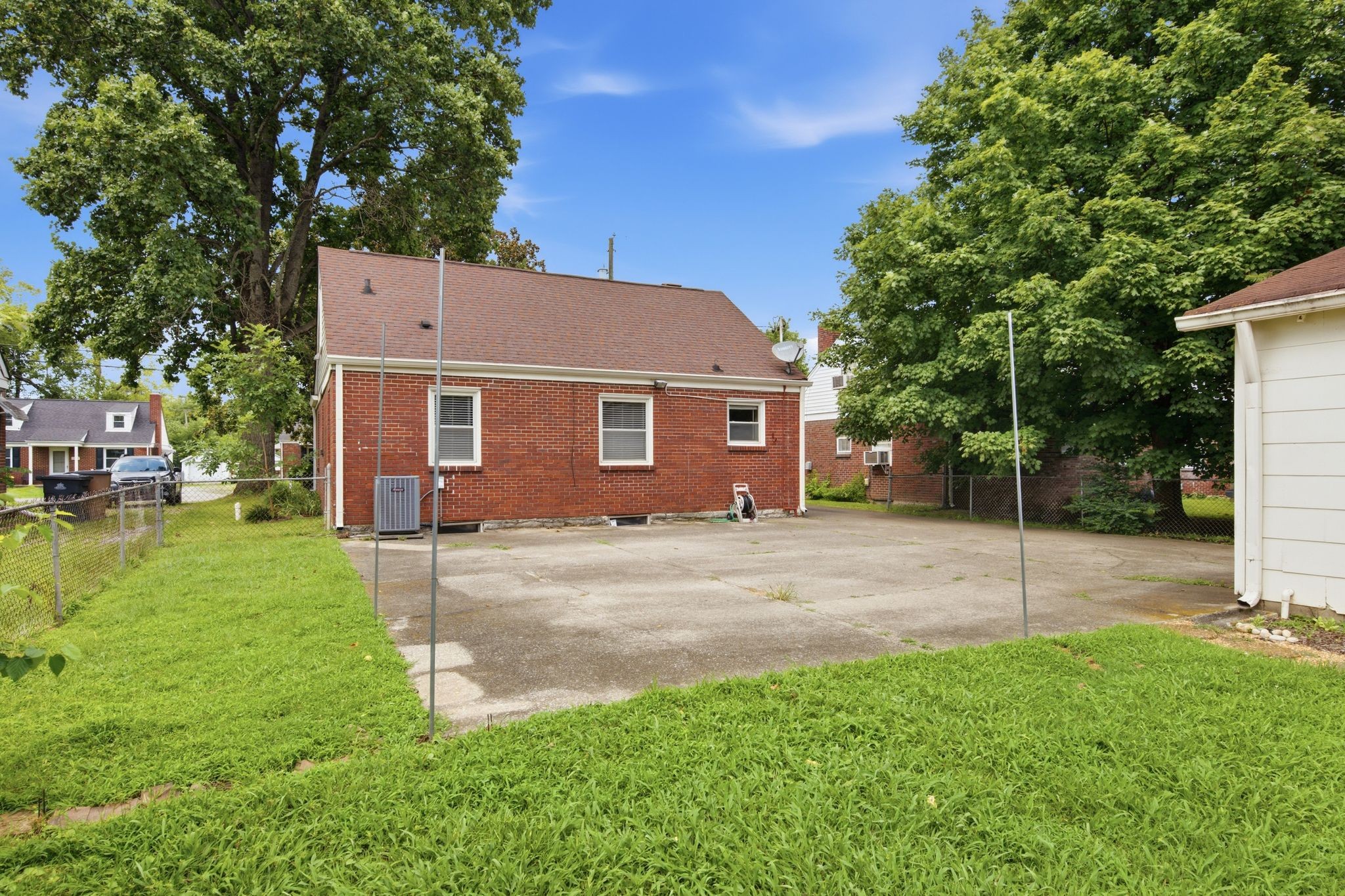 245 Thuss Ave