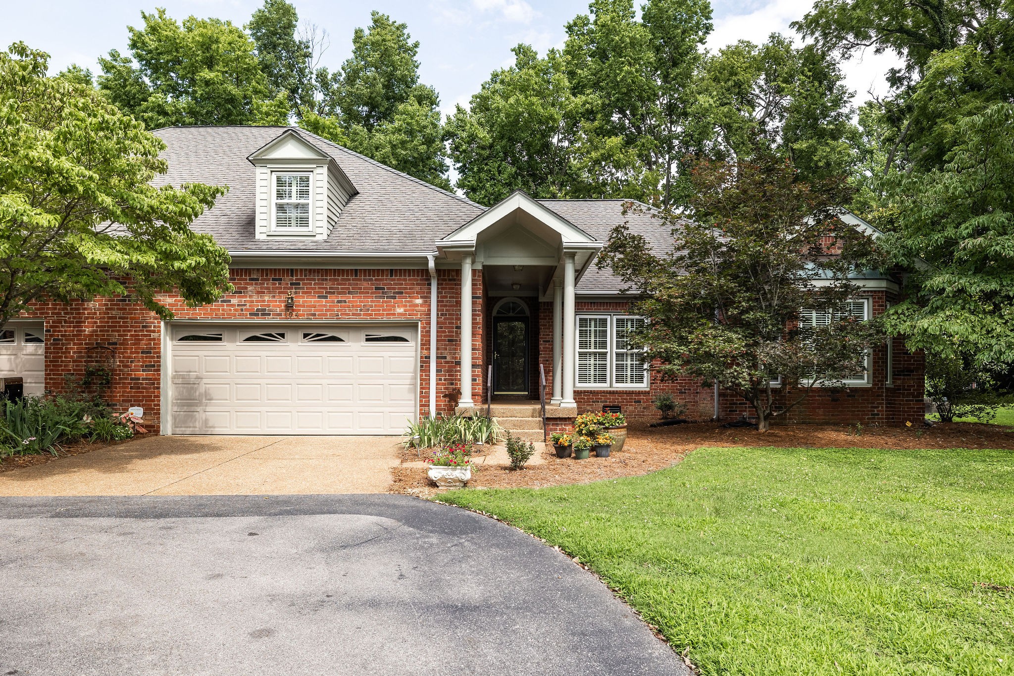 104 Braxton Hill Ct