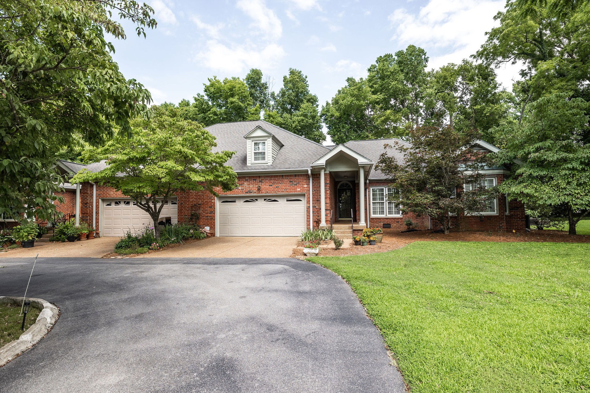 104 Braxton Hill Ct