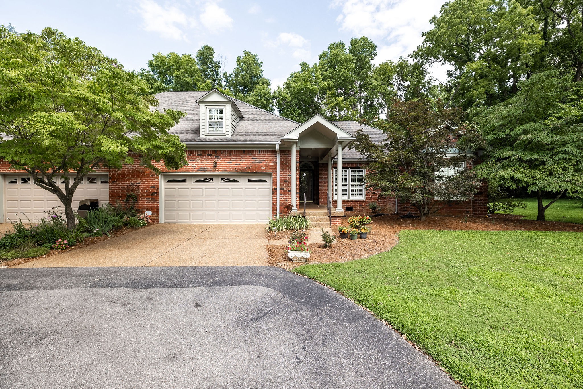 104 Braxton Hill Ct