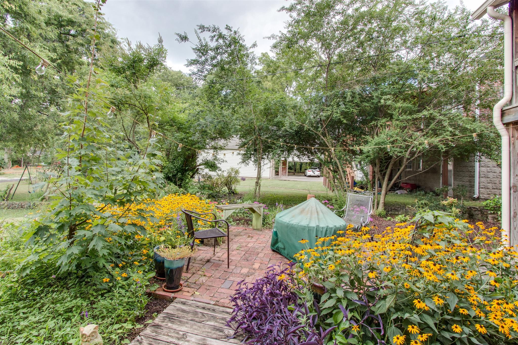 2901 Westmoreland Dr