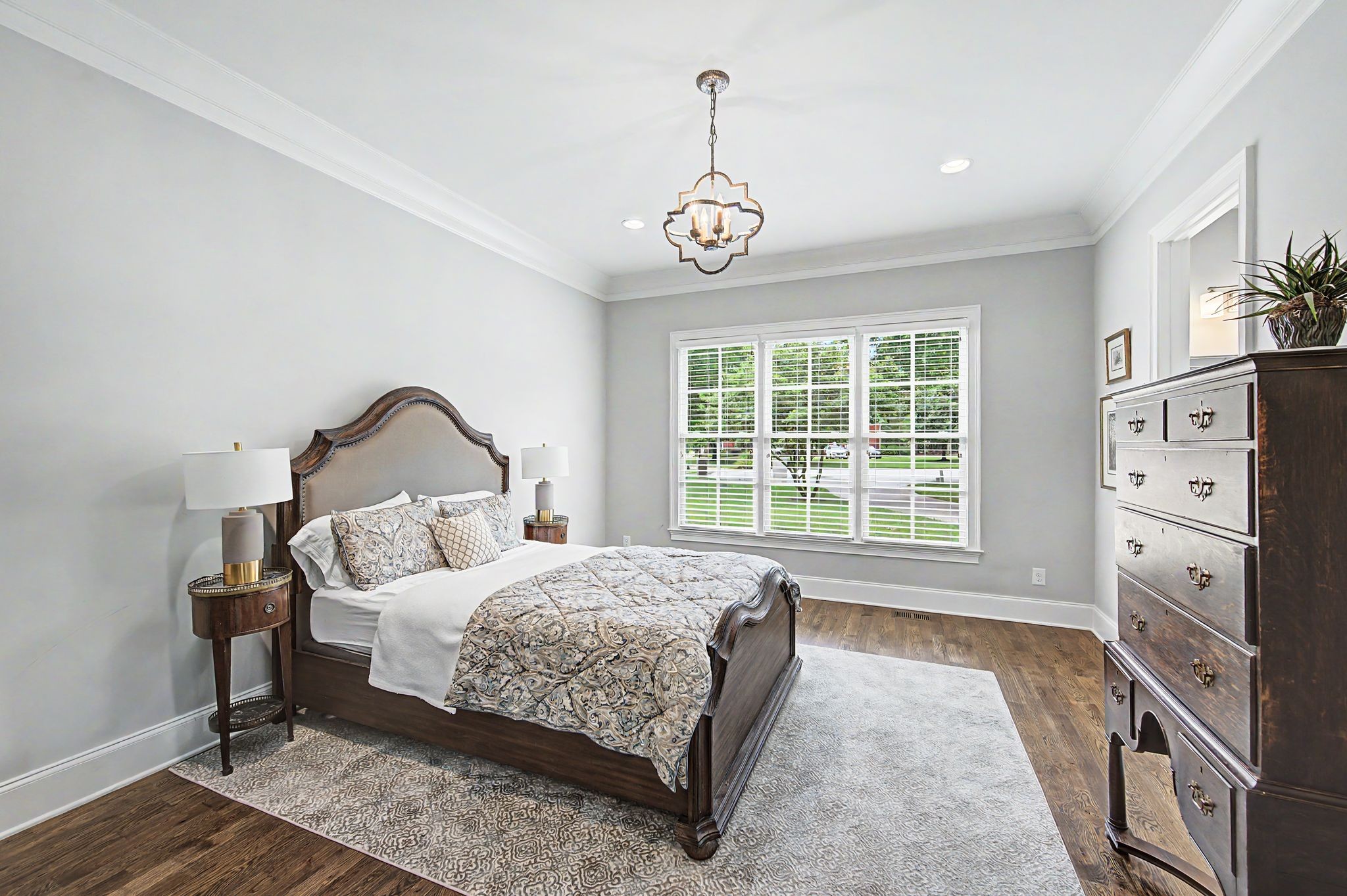 401 Belle Glen Ln