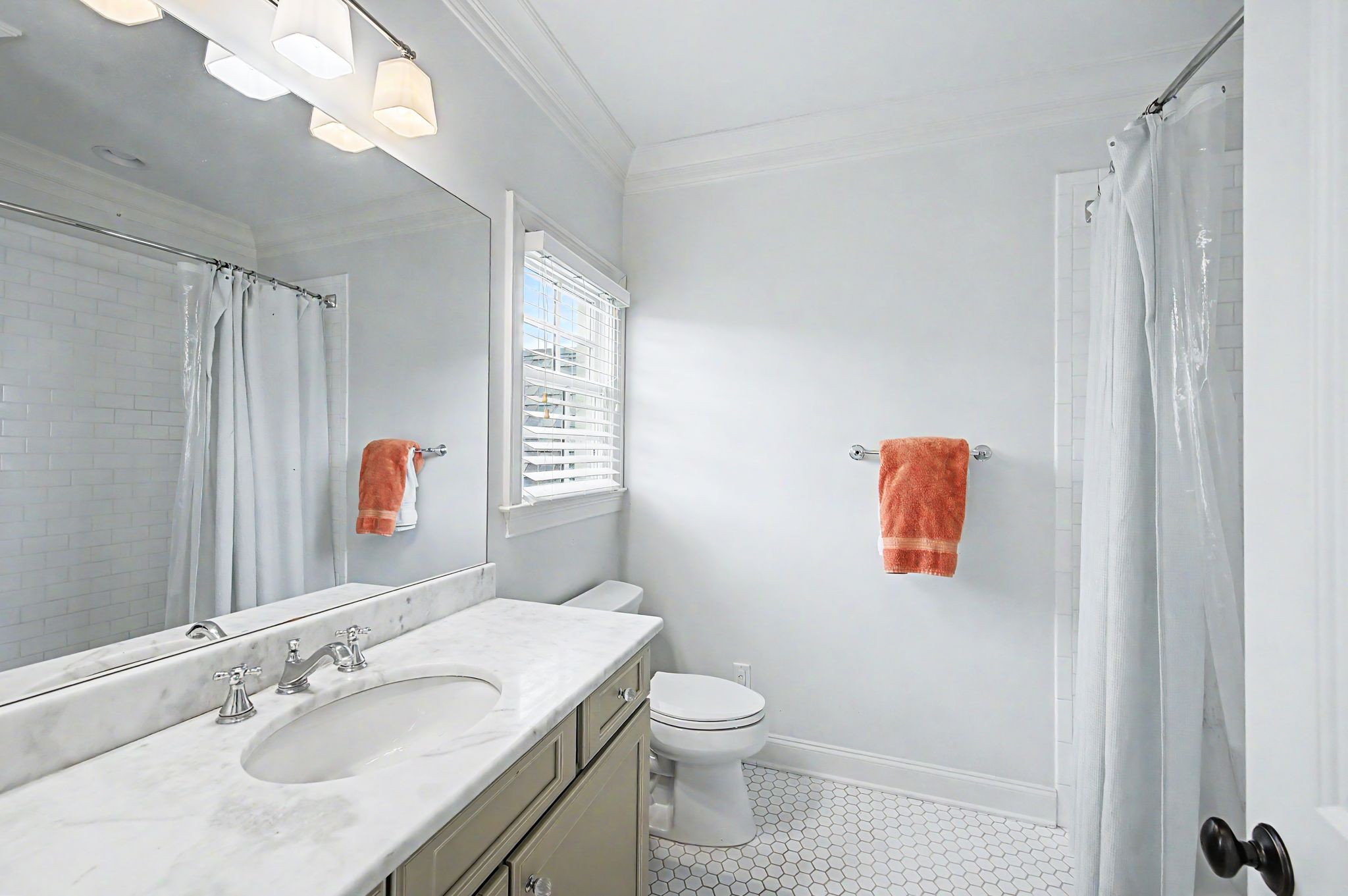401 Belle Glen Ln