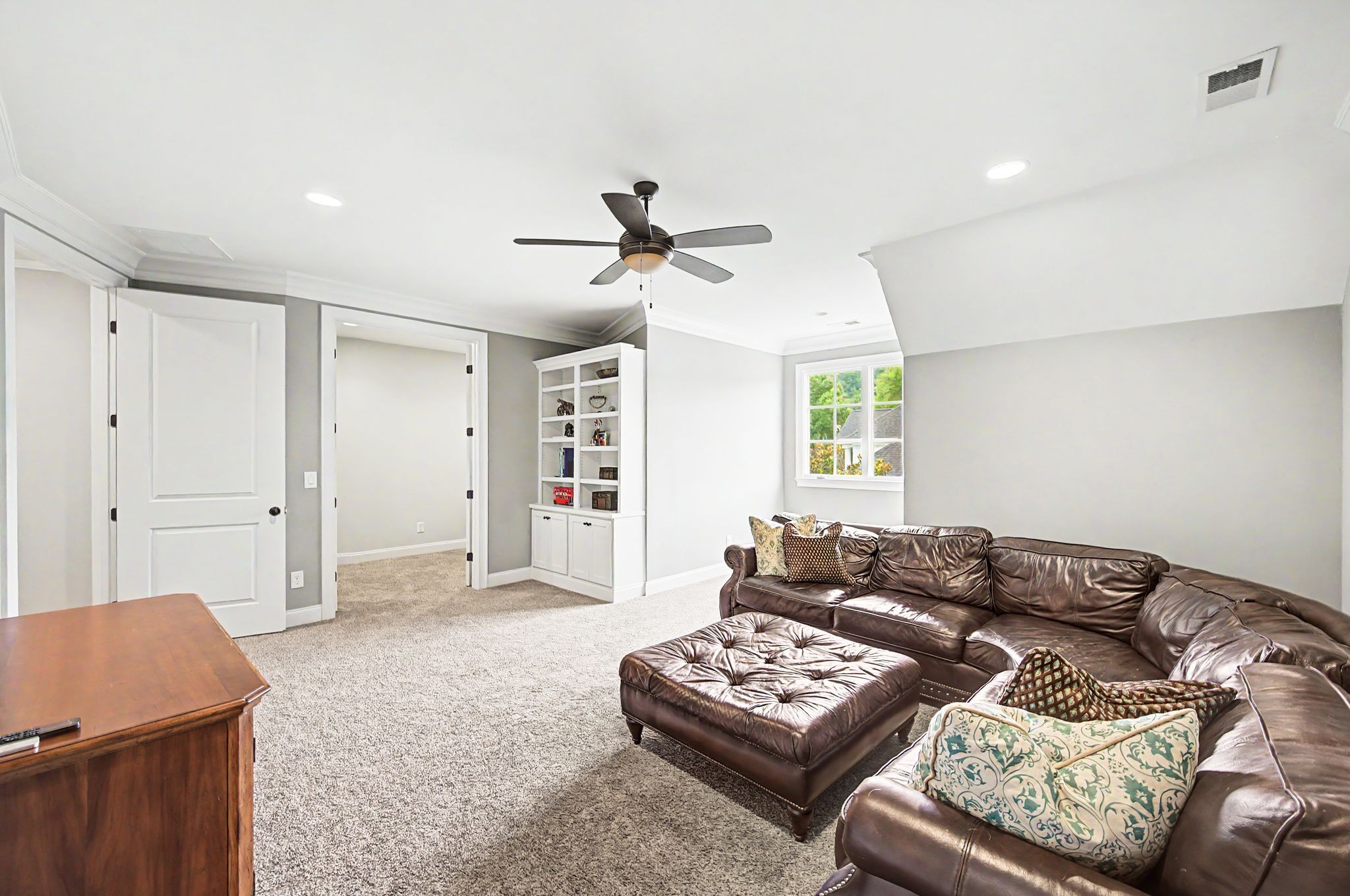 401 Belle Glen Ln