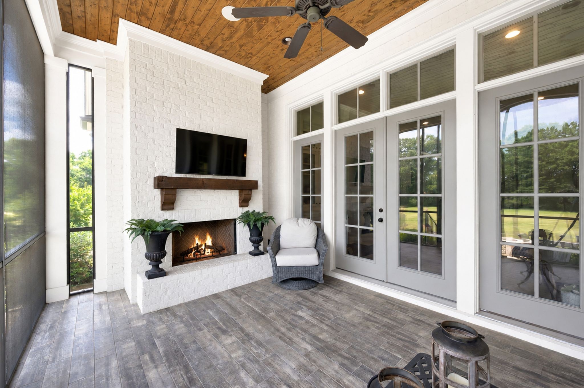 401 Belle Glen Ln
