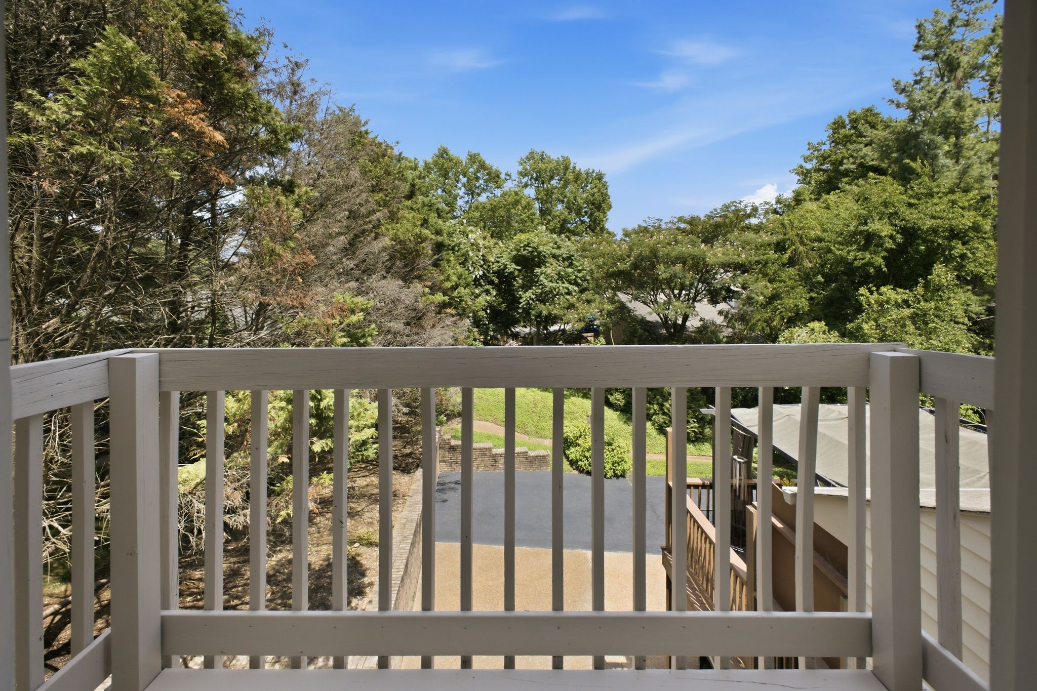 5520 Thalman Dr