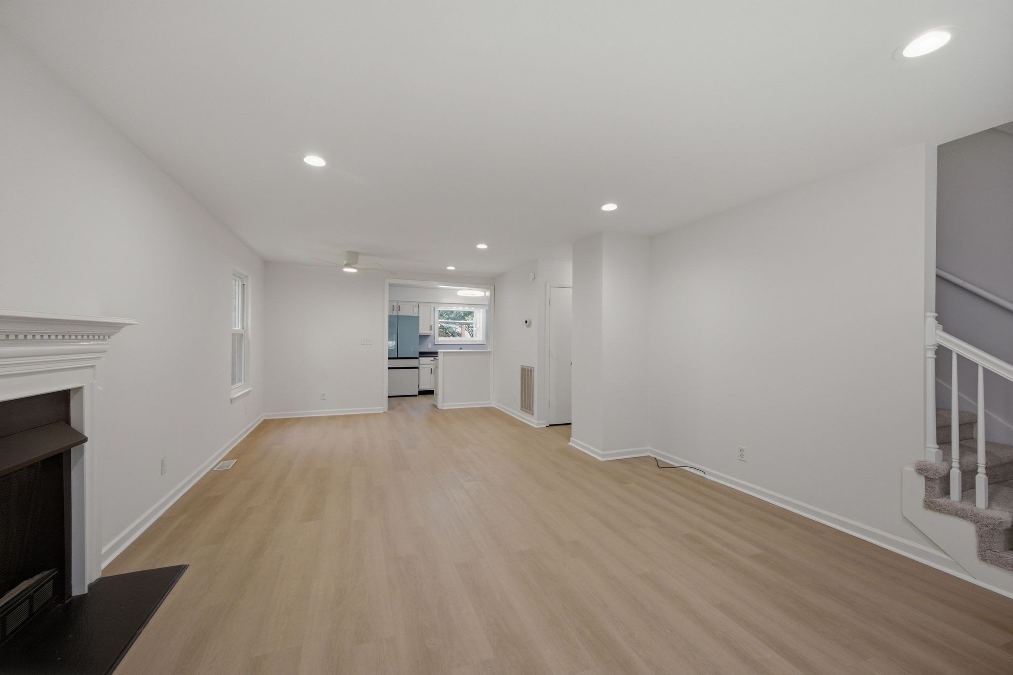5520 Thalman Dr