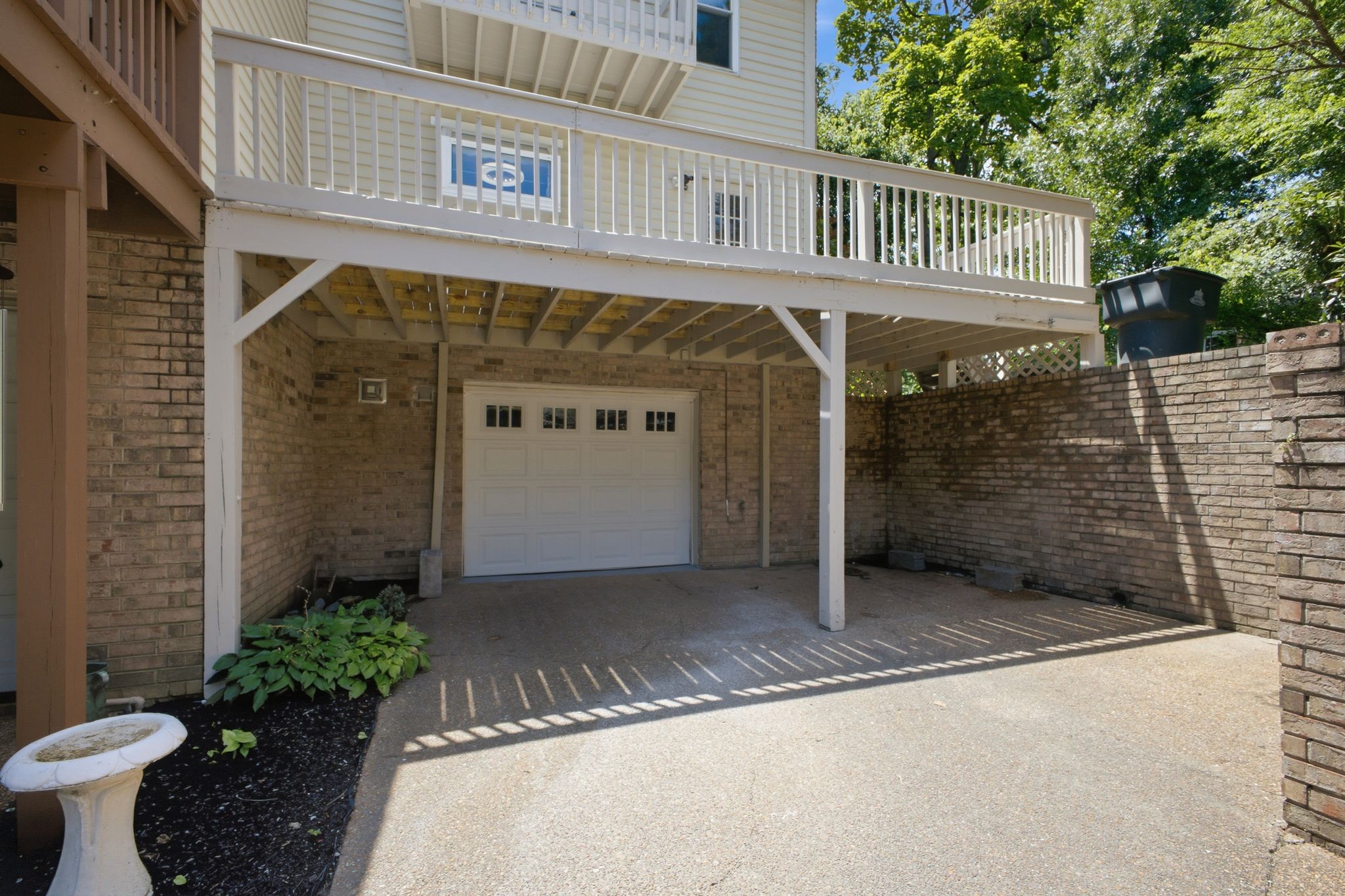 5520 Thalman Dr