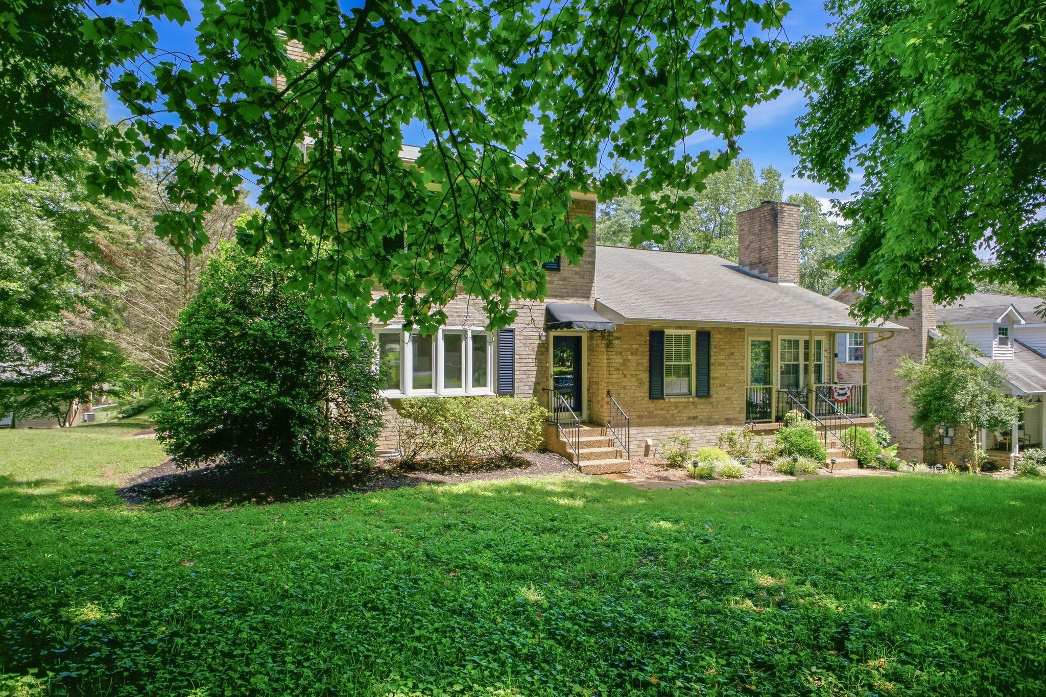 5520 Thalman Dr
