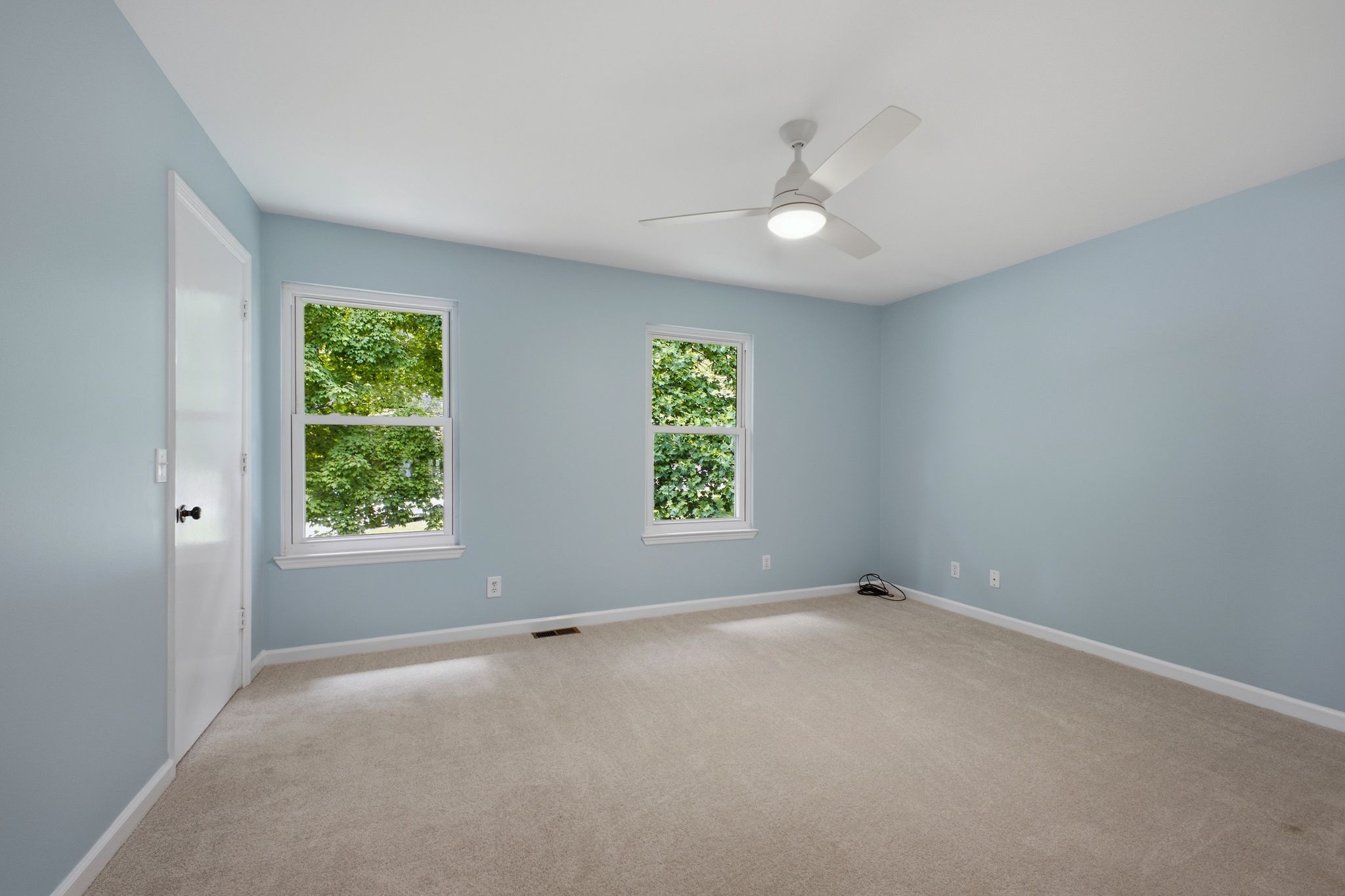 5520 Thalman Dr