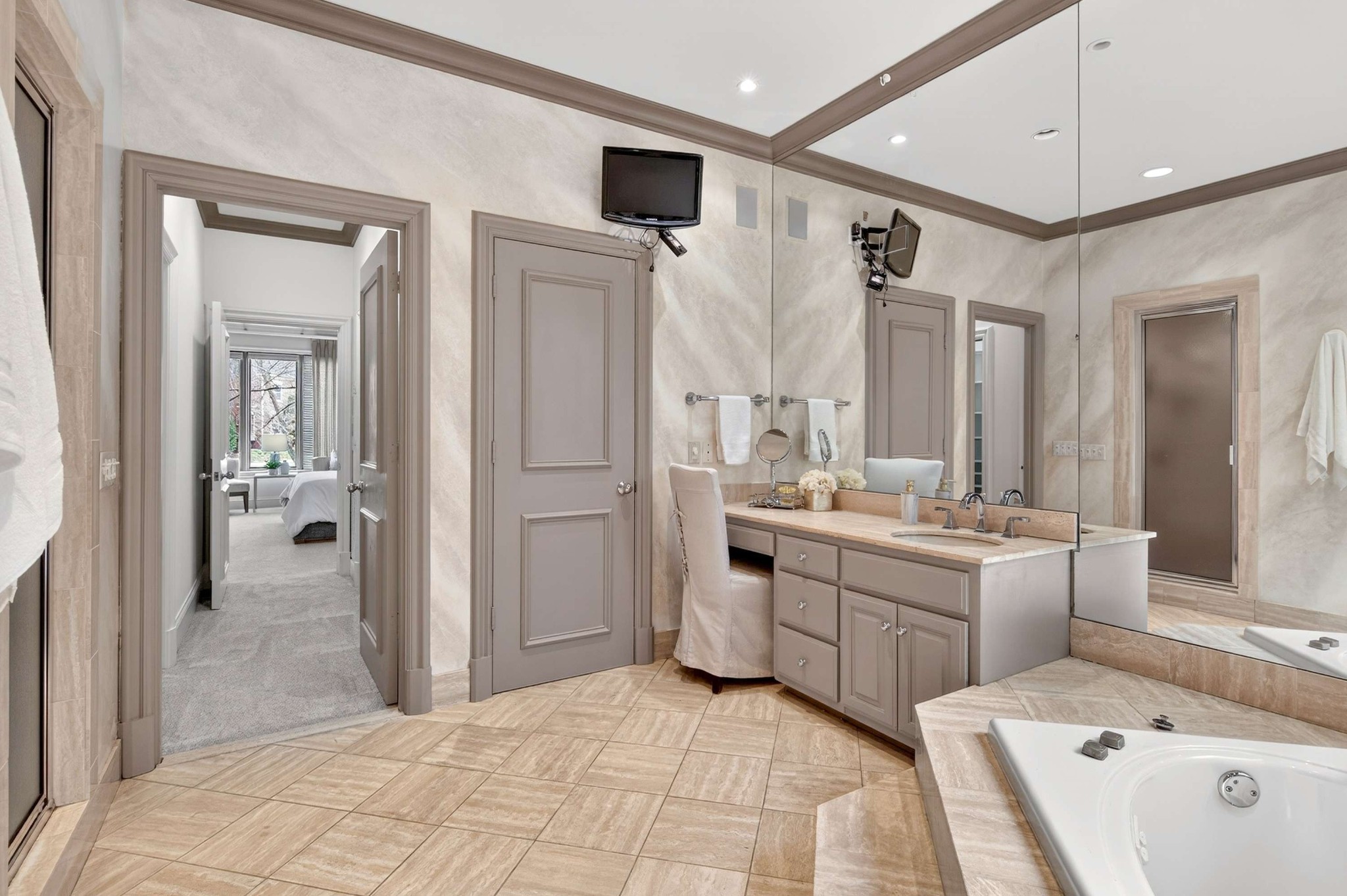 101 Abbottsford