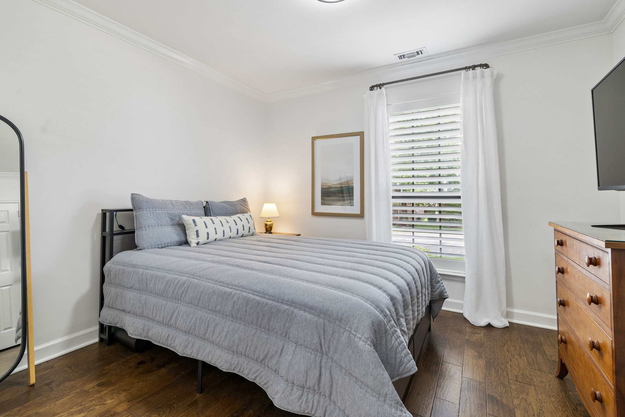 8091 Sunrise Cir