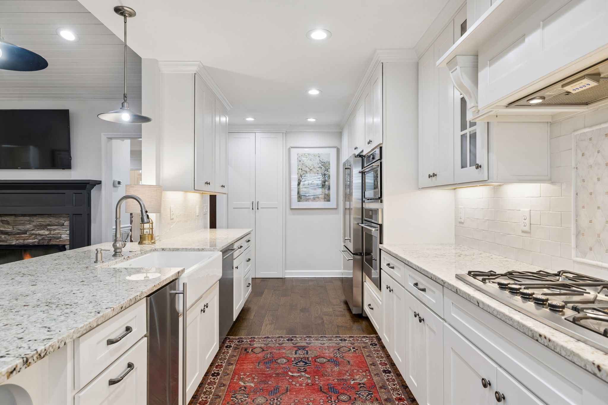8091 Sunrise Cir