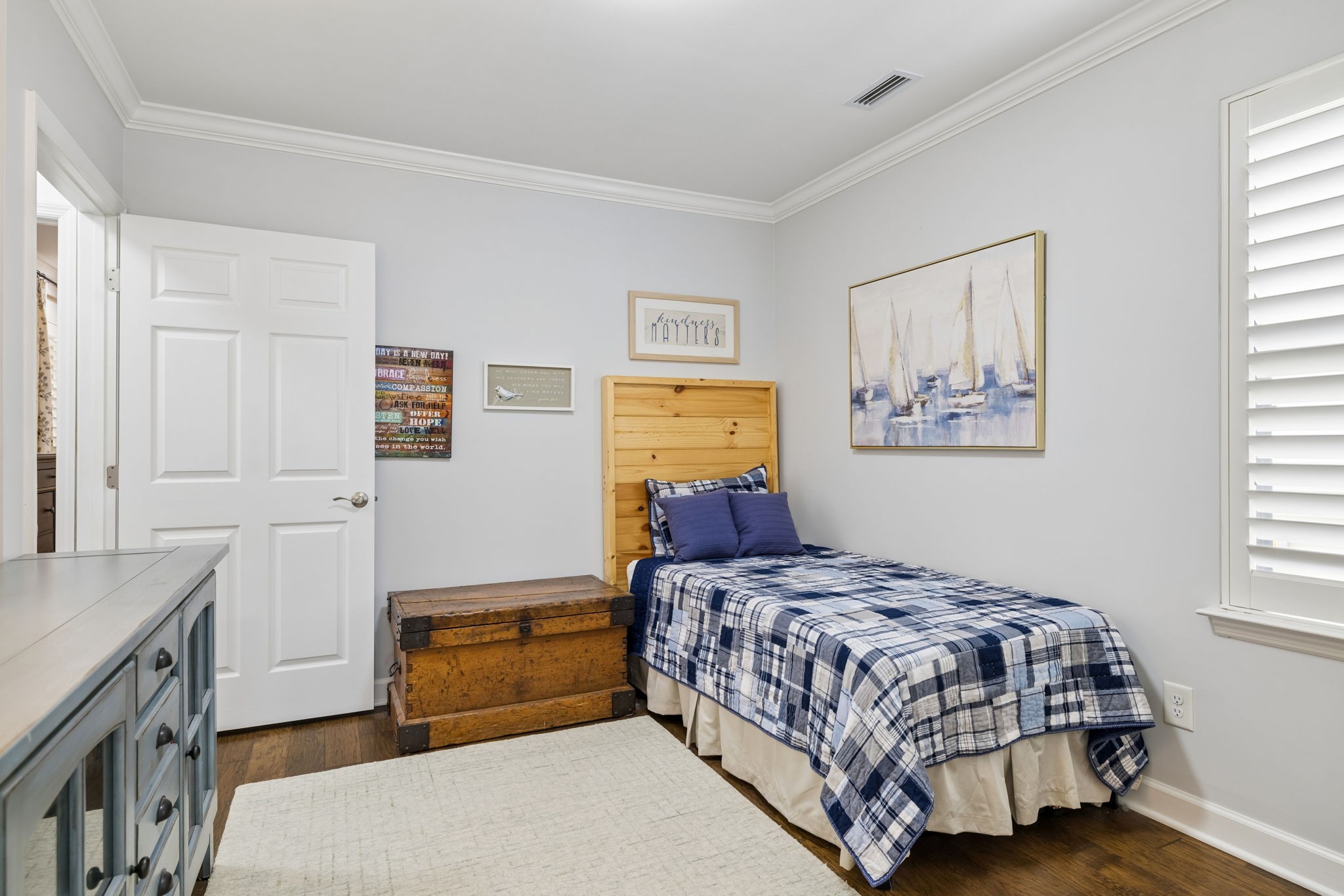 8091 Sunrise Cir