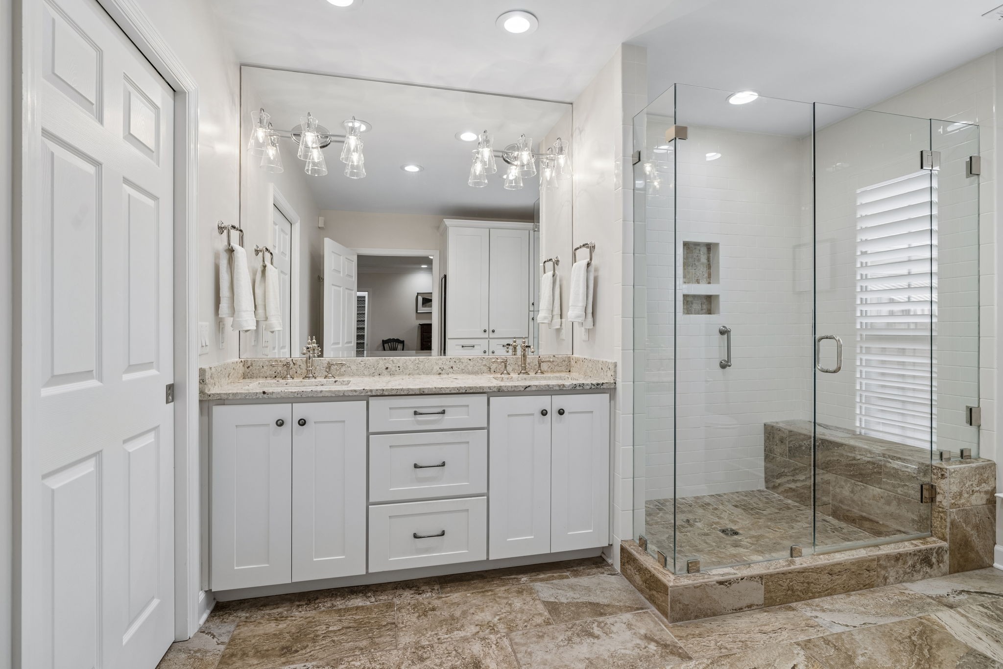 8091 Sunrise Cir