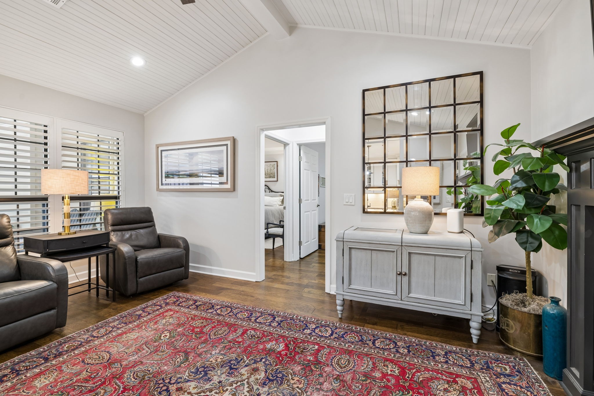 8091 Sunrise Cir