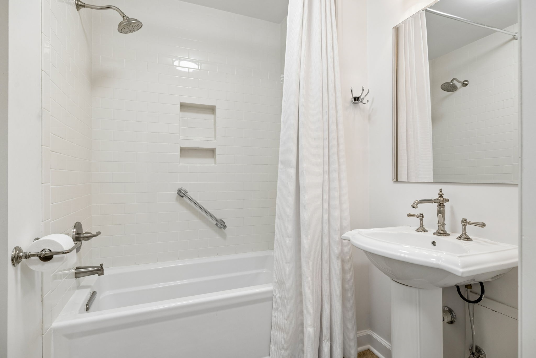 8091 Sunrise Cir