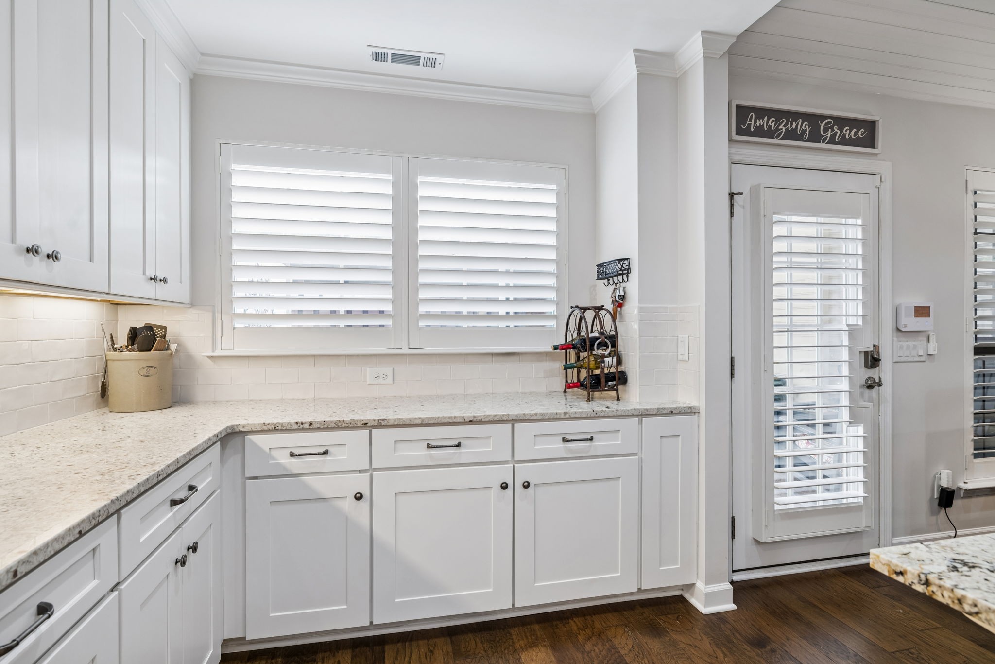 8091 Sunrise Cir