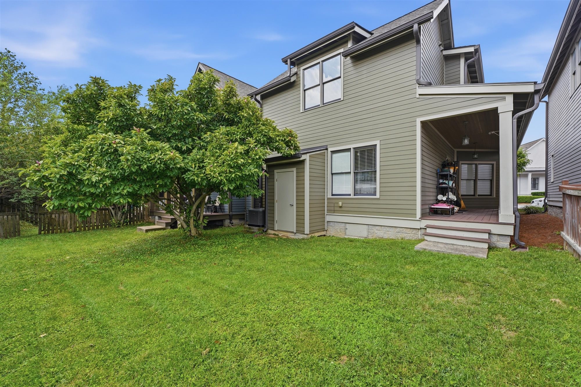 328 Sylvan Park Ln