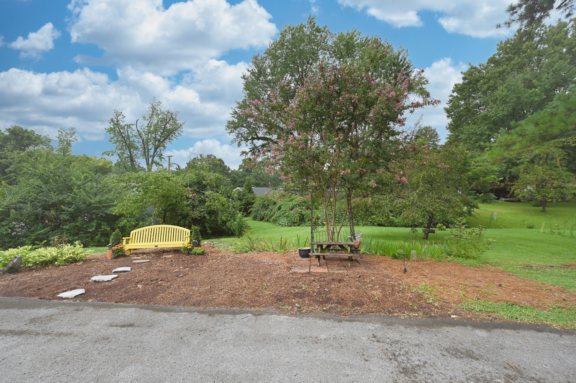 4807 Arden Dr