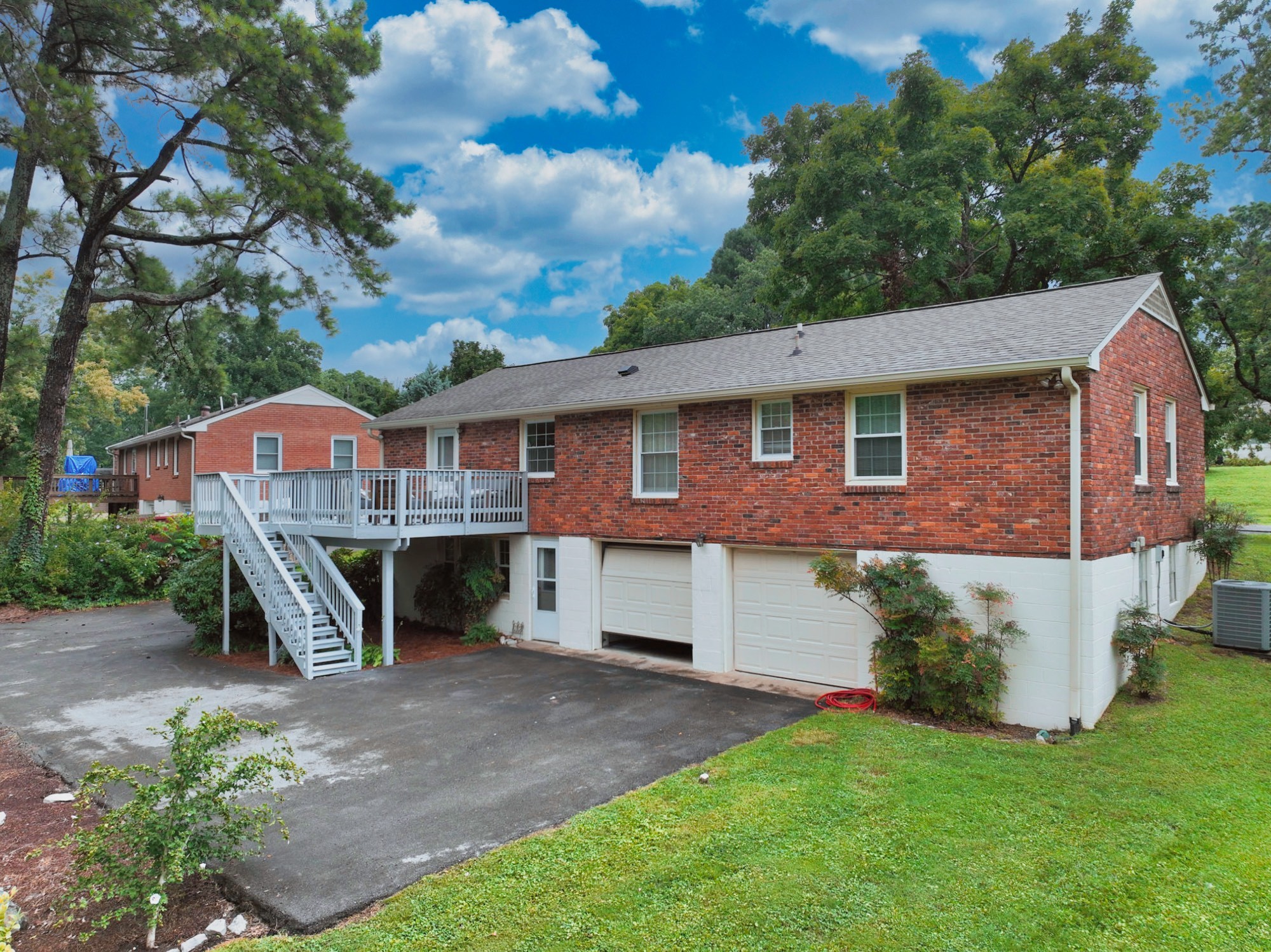 4807 Arden Dr