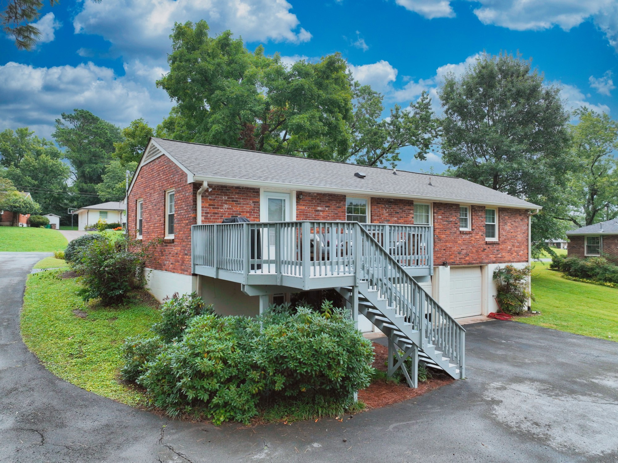 4807 Arden Dr