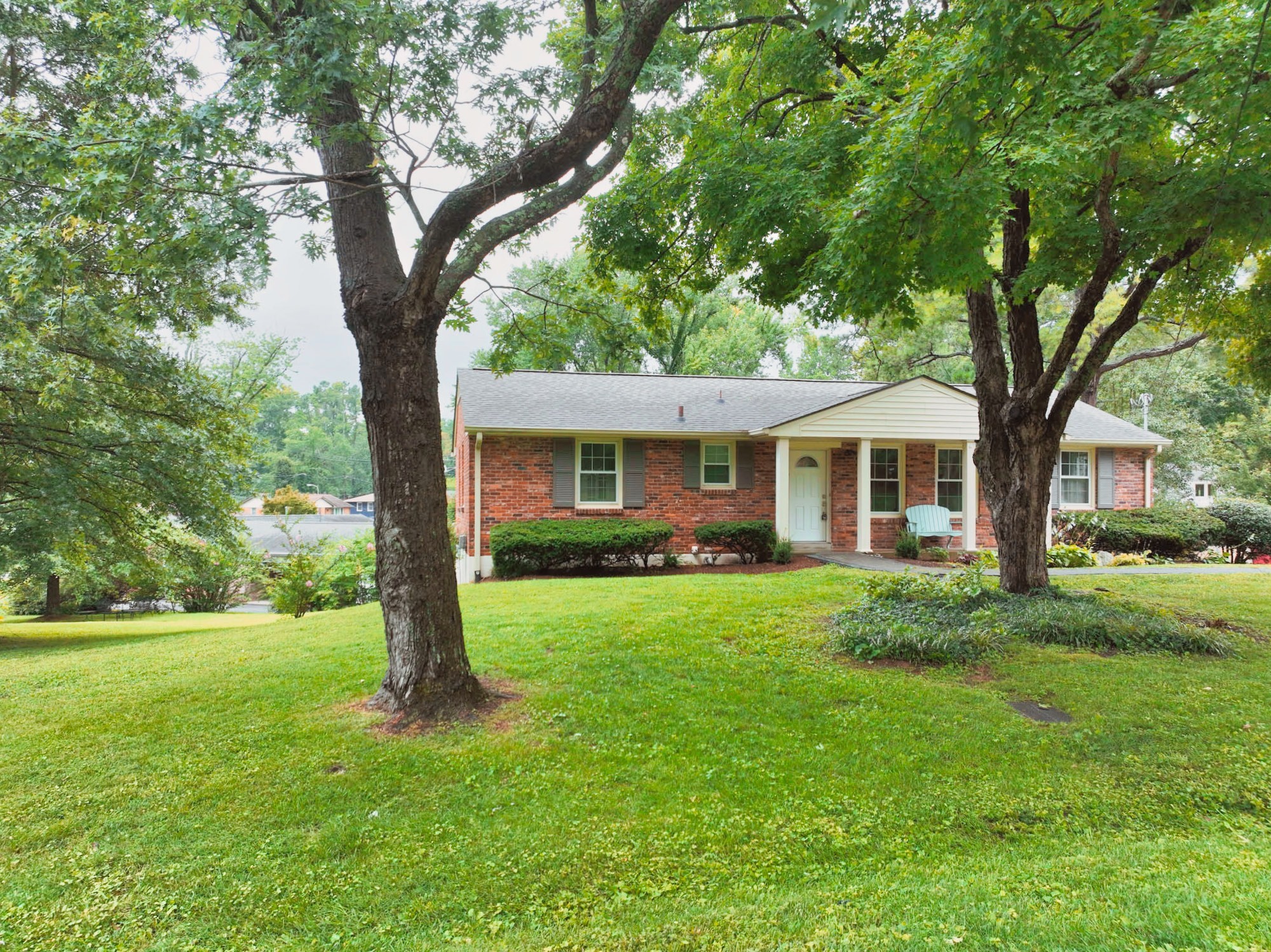 4807 Arden Dr