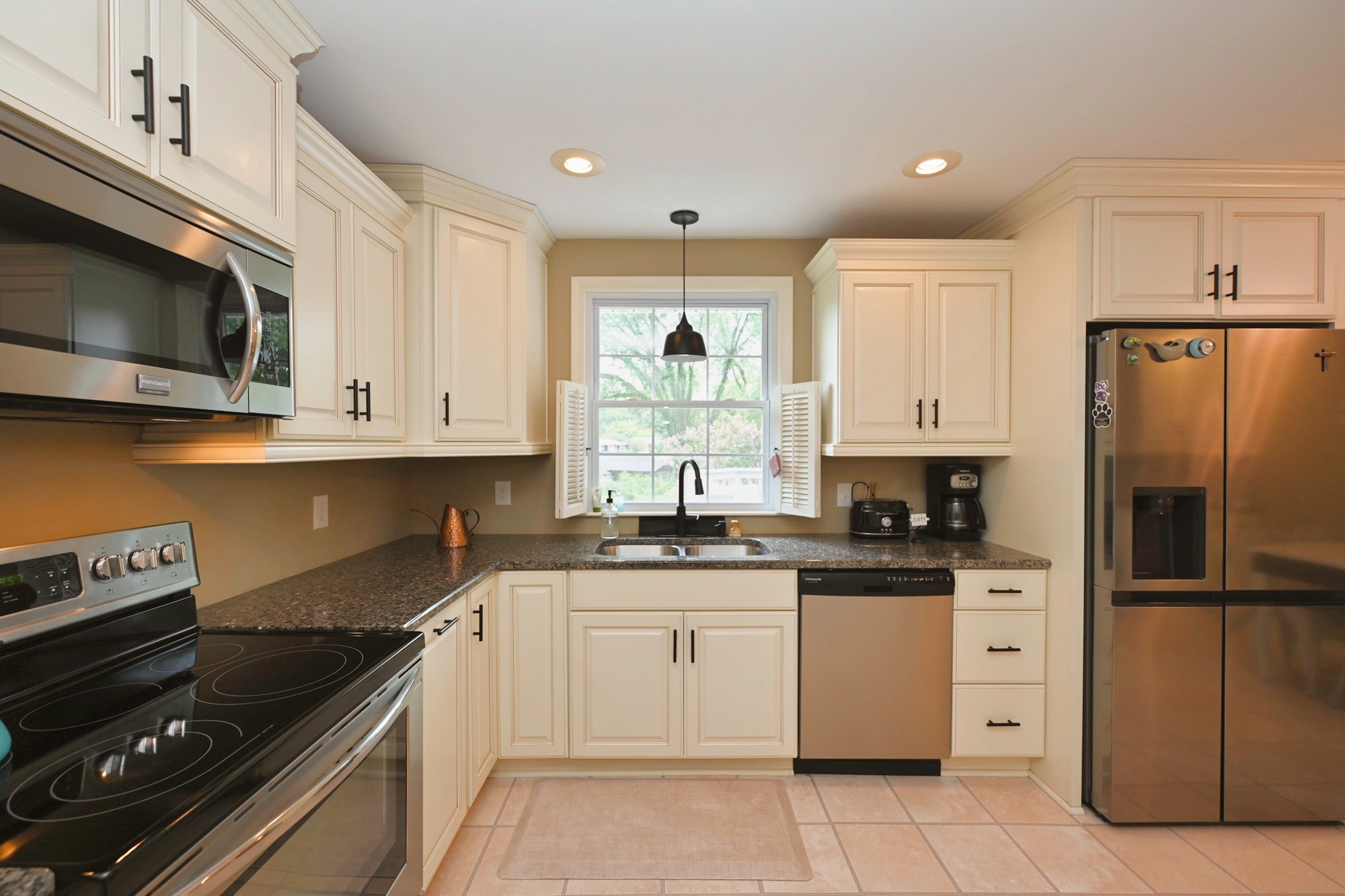 4807 Arden Dr