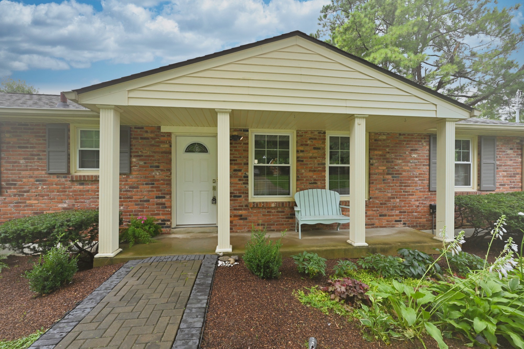 4807 Arden Dr