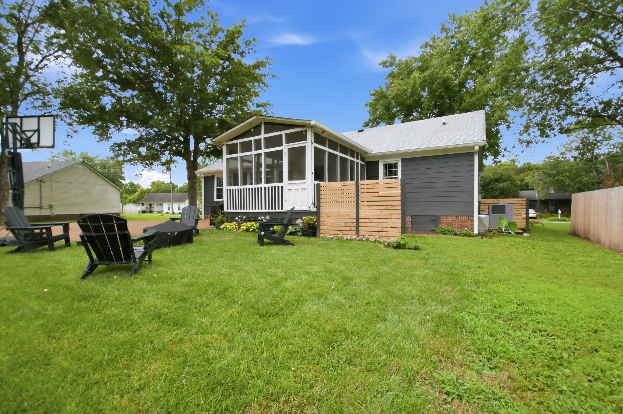 956 Harpeth Bend Dr