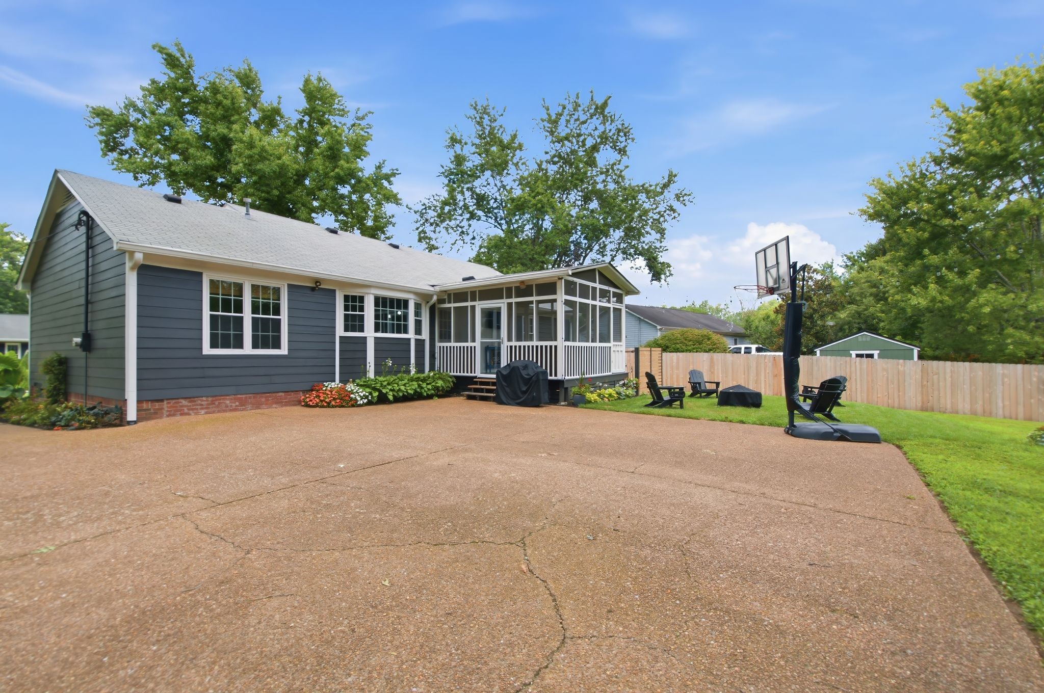 956 Harpeth Bend Dr