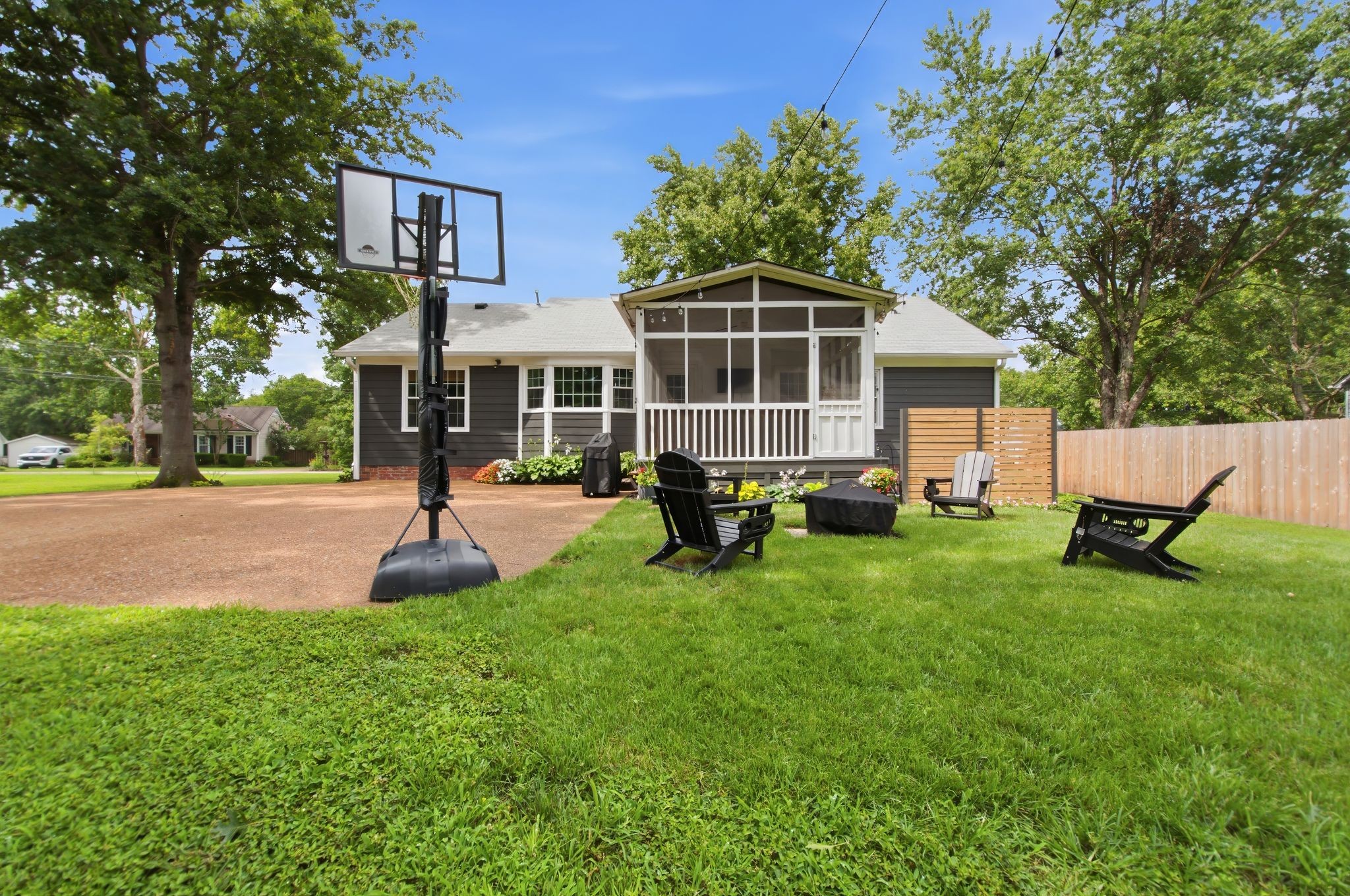 956 Harpeth Bend Dr
