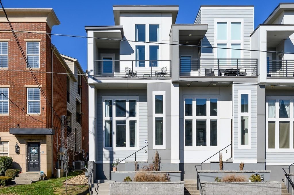 3118 Long Blvd Unit: 5