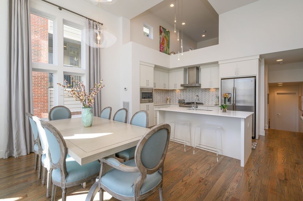 3118 Long Blvd Unit: 5