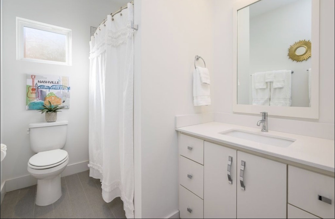 3118 Long Blvd Unit: 5