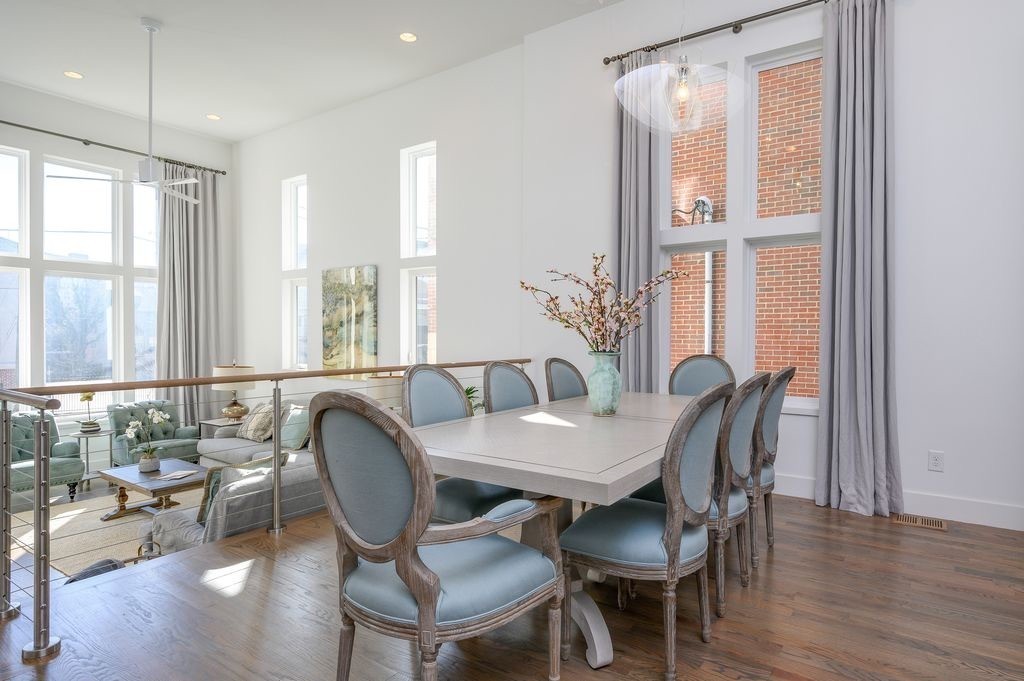 3118 Long Blvd Unit: 5